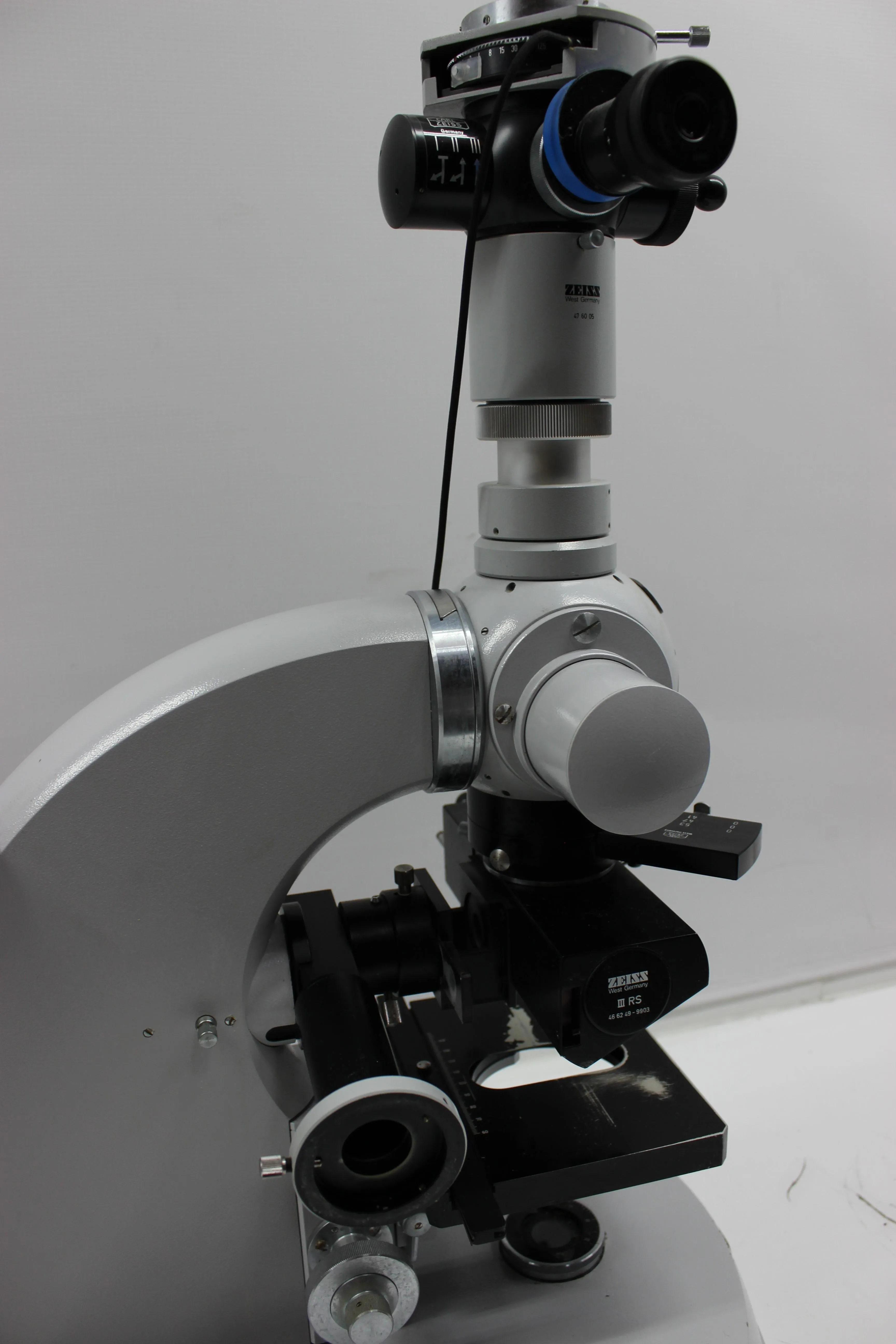 Carl Zeiss III RS 46 62 49 9903 Microscope w/ 47 60 05 Eye Piece Adapter