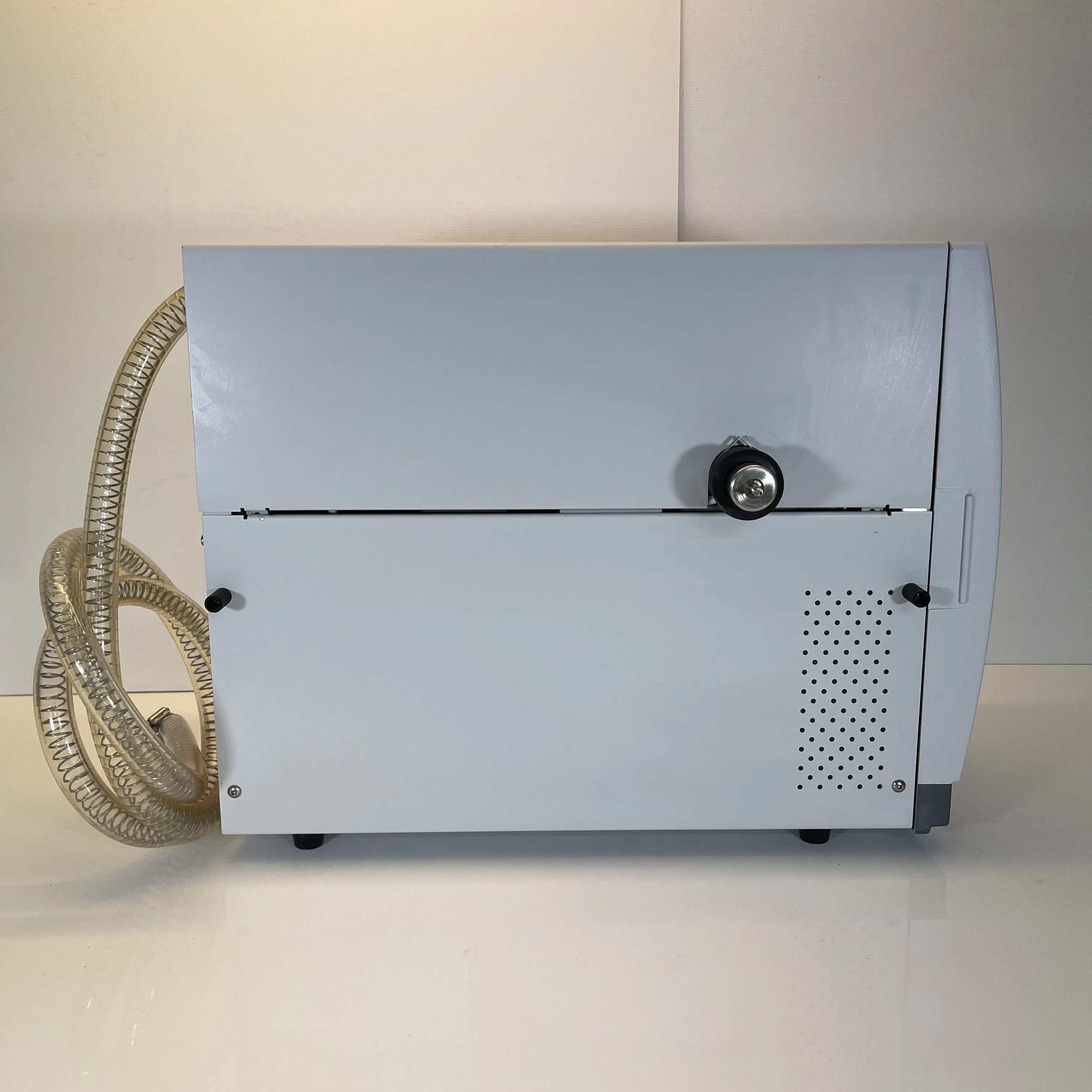 Varian 220-MS IT Mass Spectrometer with Agilent Technologies and CP-8410 Auto Sampler