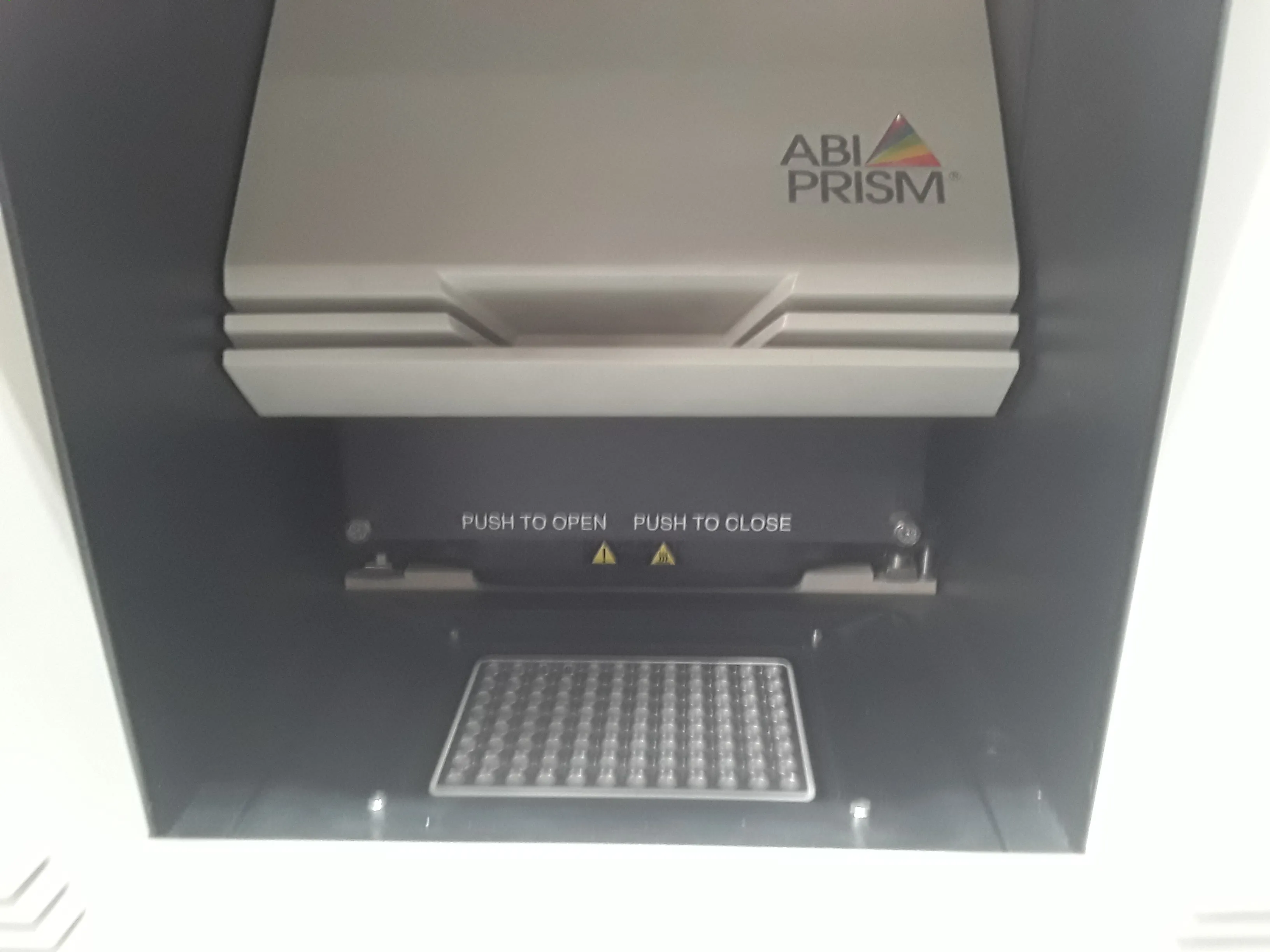 ABI 7000 Sequence Detection System PCR Thermal Cycler