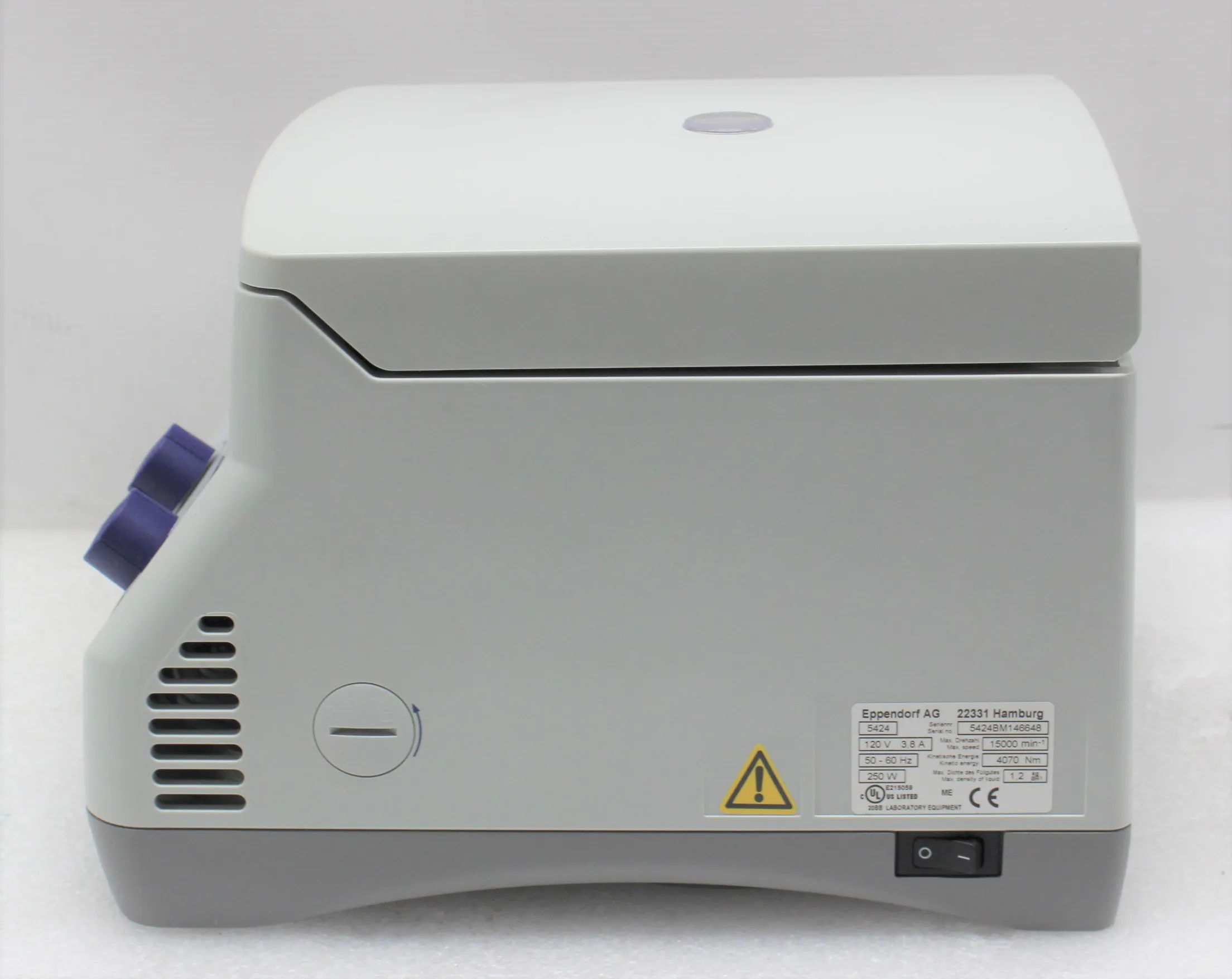 Eppendorf Centrifuge 5424 Microcentrifuge