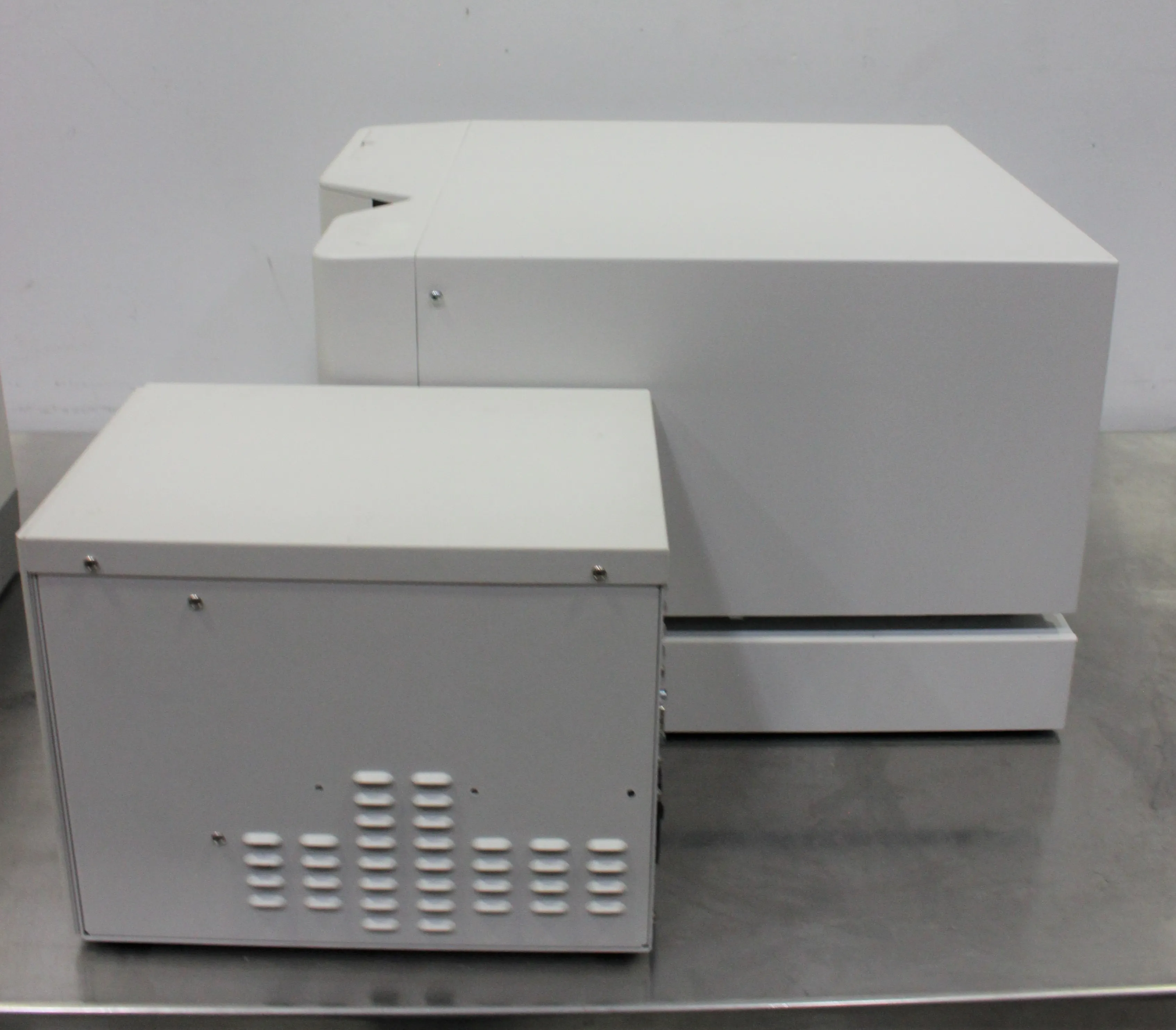 Luminex Labscan 100 Cell Based Assay Analyzer