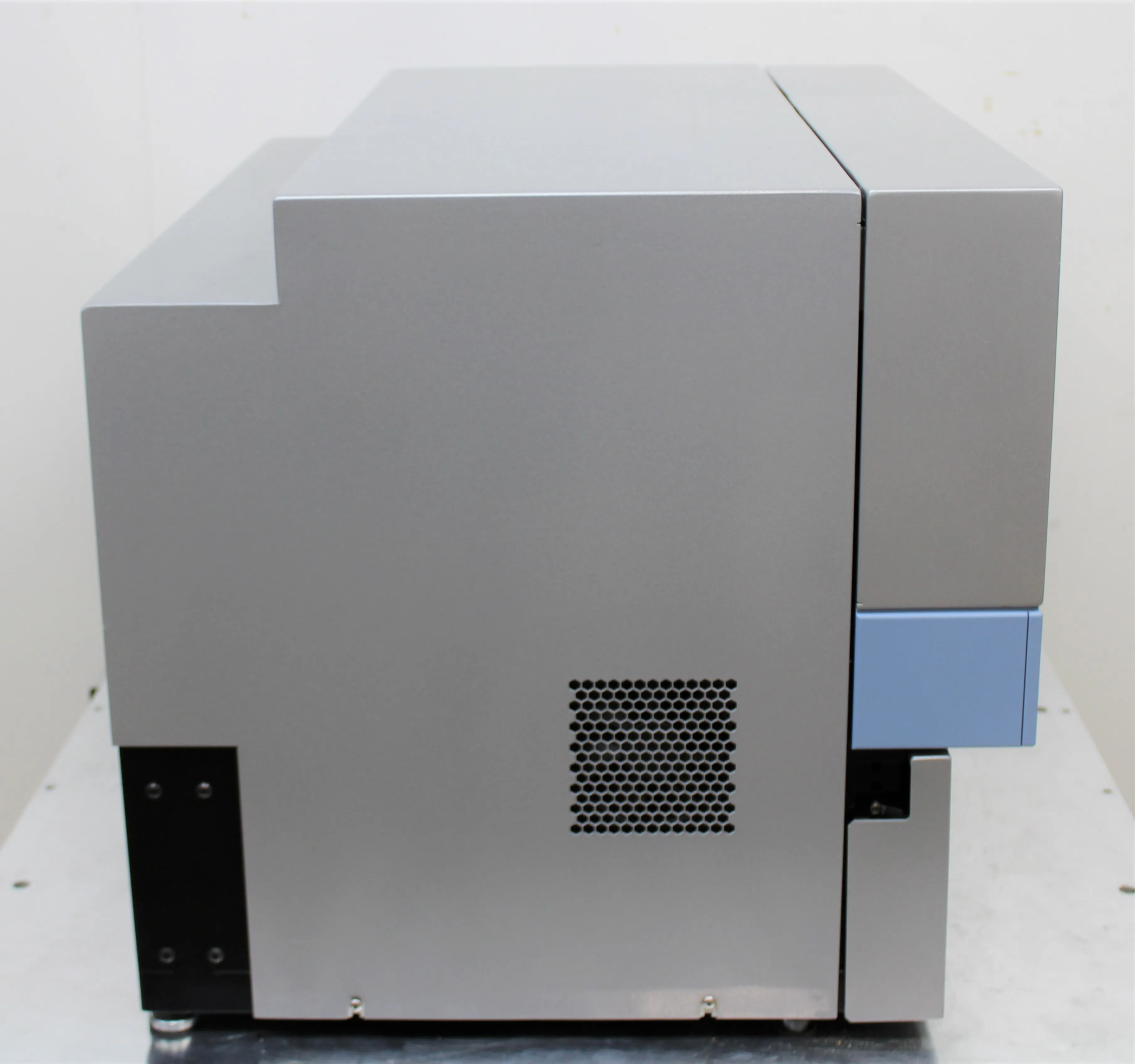 Nova Biomedical BioProfile FLEX 39876 DNA Sequencer Used