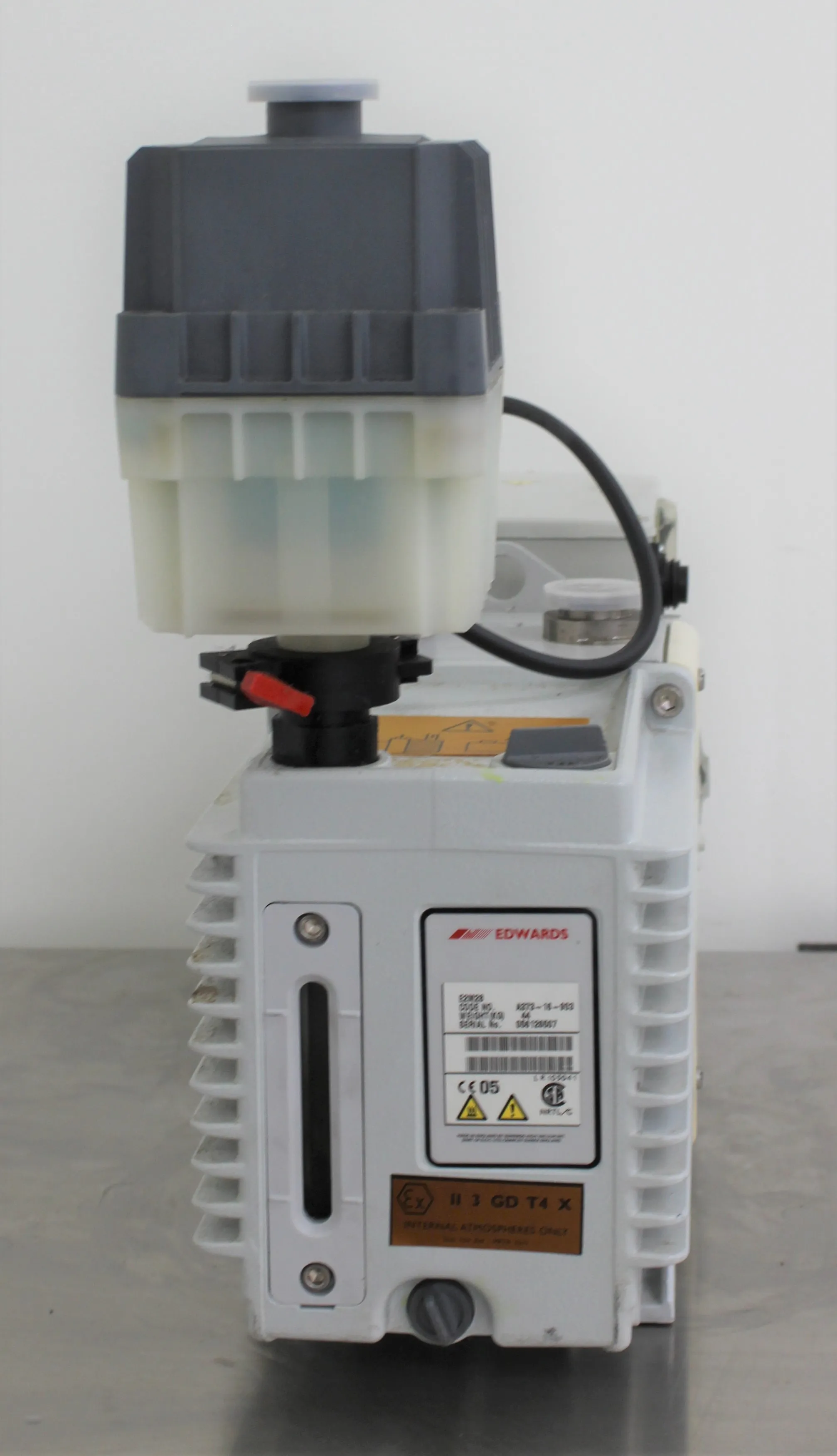 Edwards E2M28 Rotary Vane Dual Stage Vacuum Pump E2M28 240V 50Hz/60Hz 30-Day Warranty, 100% Parts and Labor