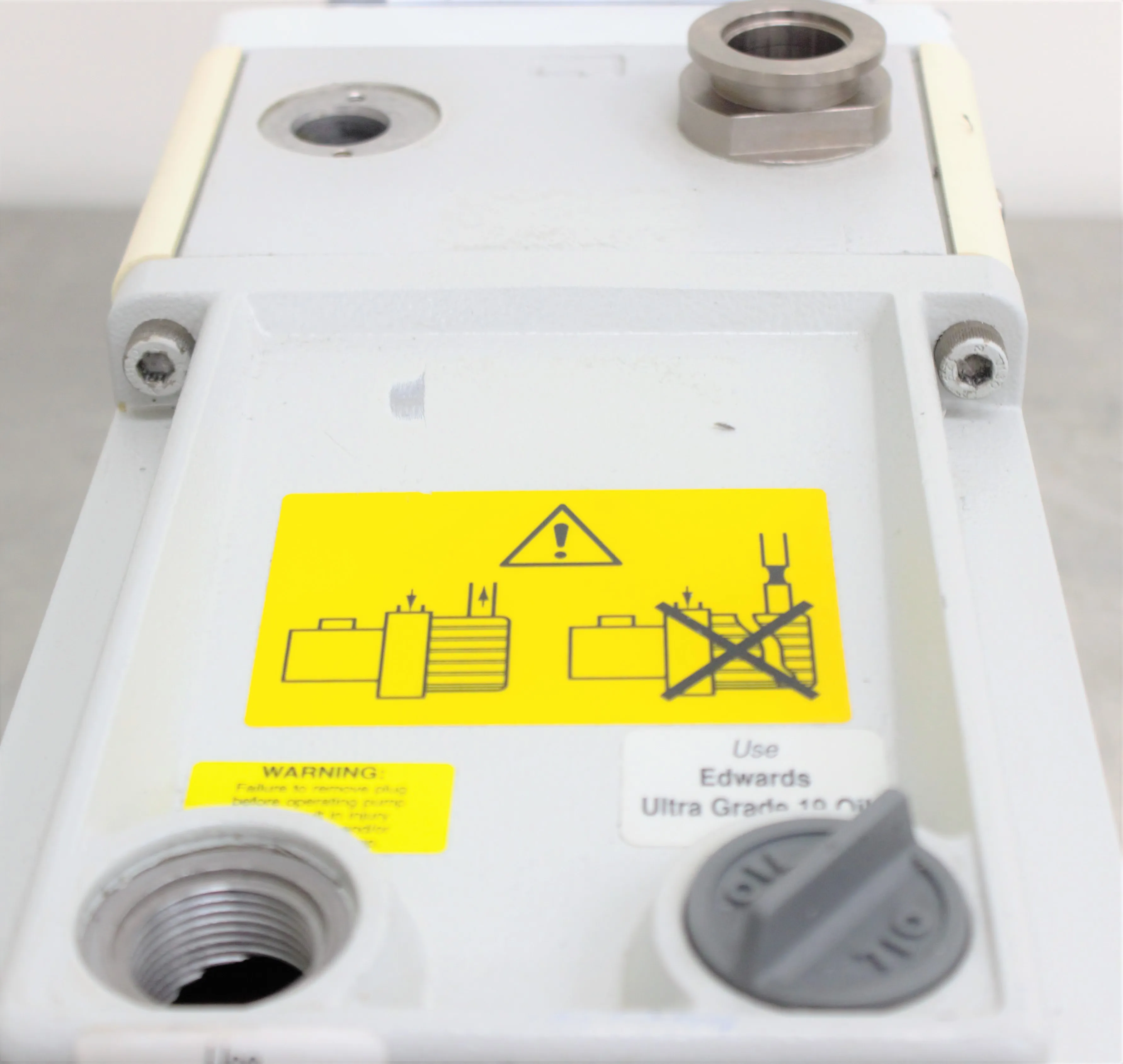 Edwards E2M30 Rotary Vane Vacuum Pump 220V 50Hz/60Hz