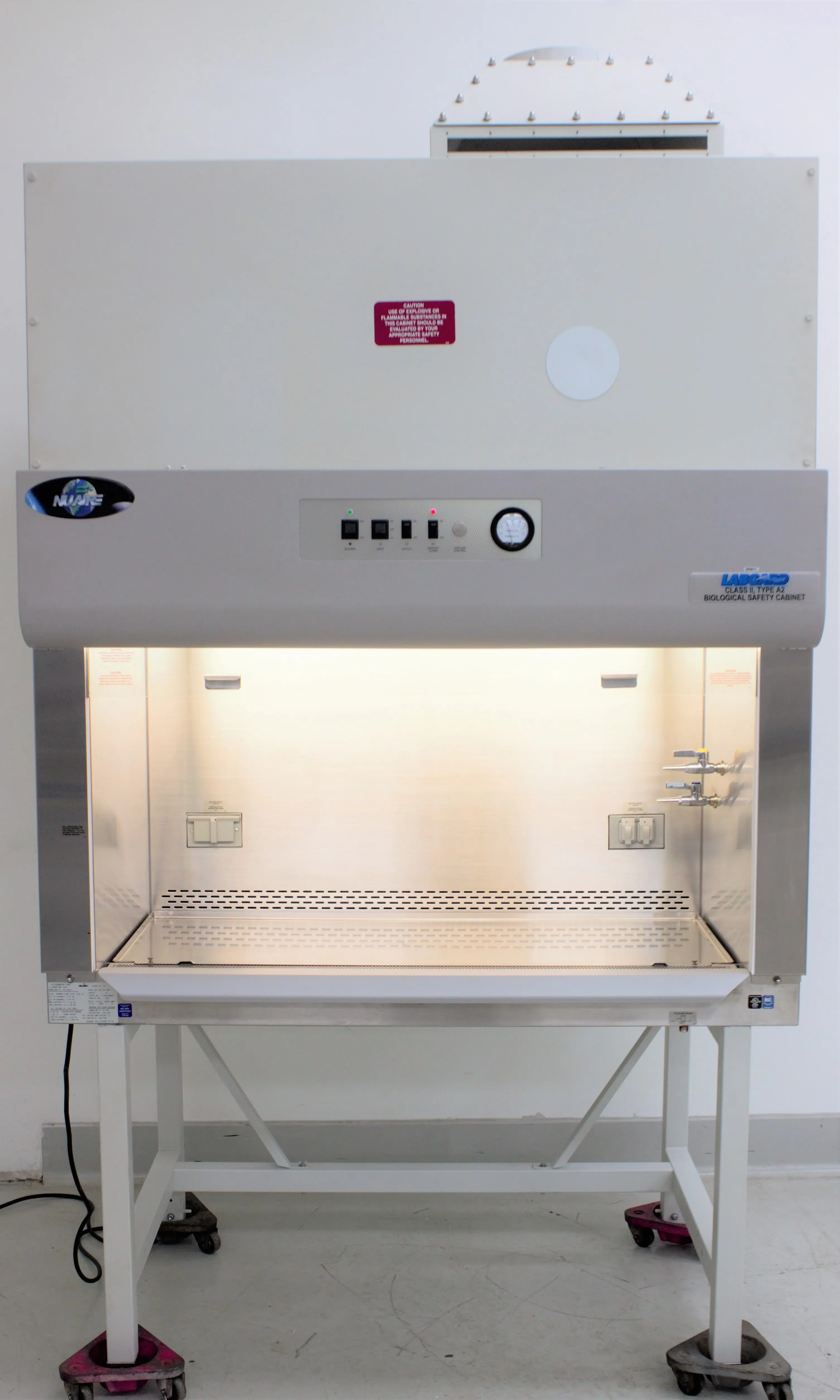 NuAire NU-425-400 Class II Type A2 Biosafety Cabinet