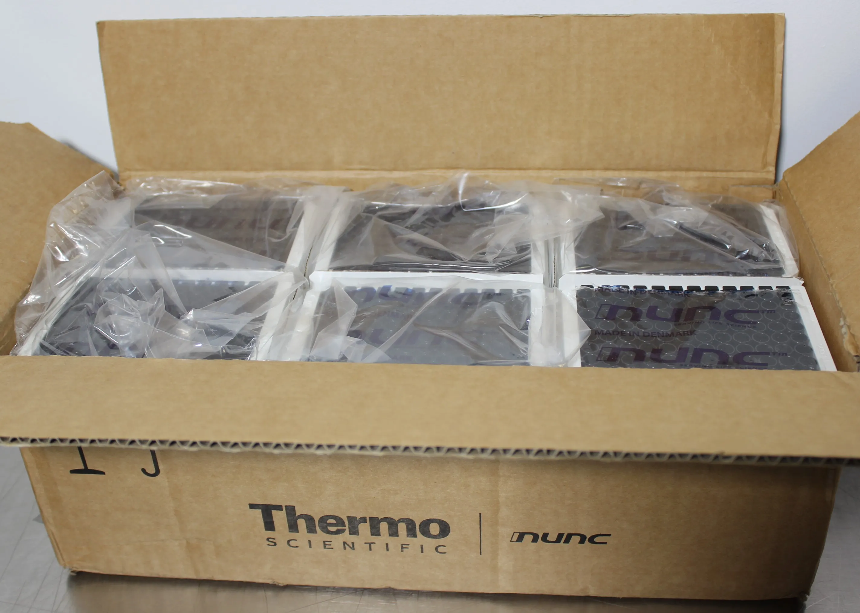 Thermo Scientific Immuno Standard Modules White and Black 475515