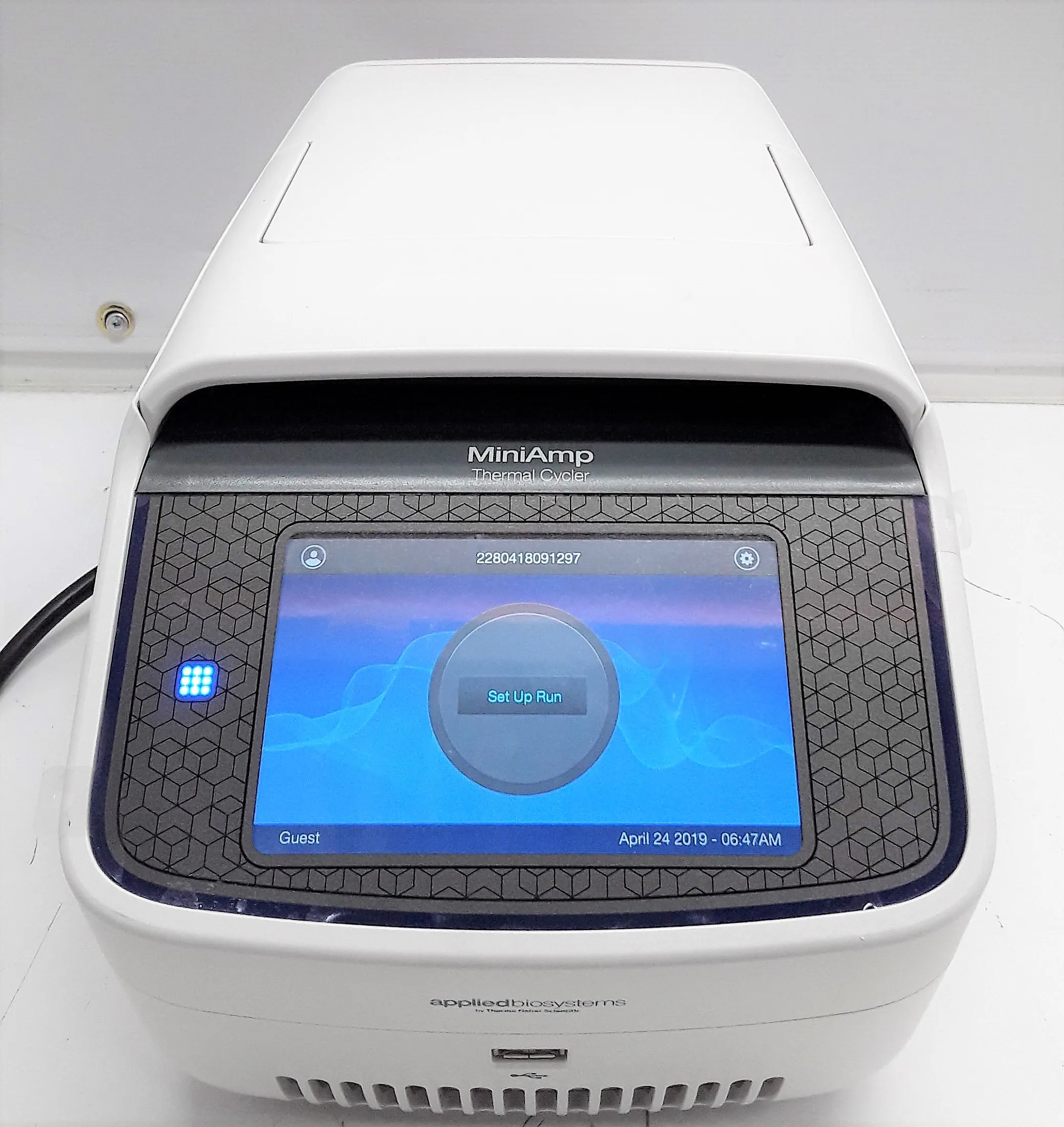 Applied Biosystems MiniAmp Thermal Cycler A37028 PCR Thermal Cycler