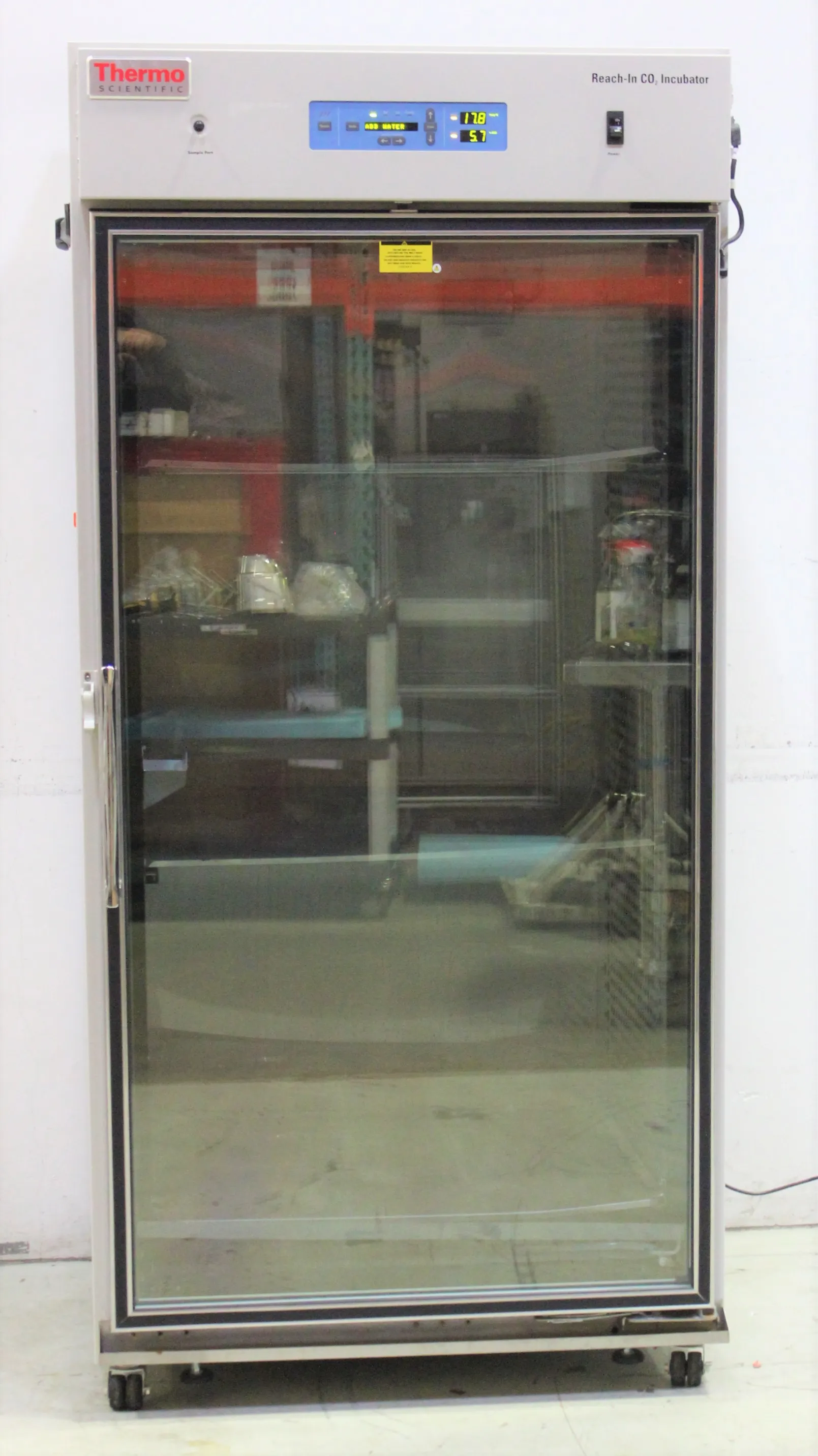 Thermo Scientific Large-Capacity Reach-In CO2 Incubator 3950