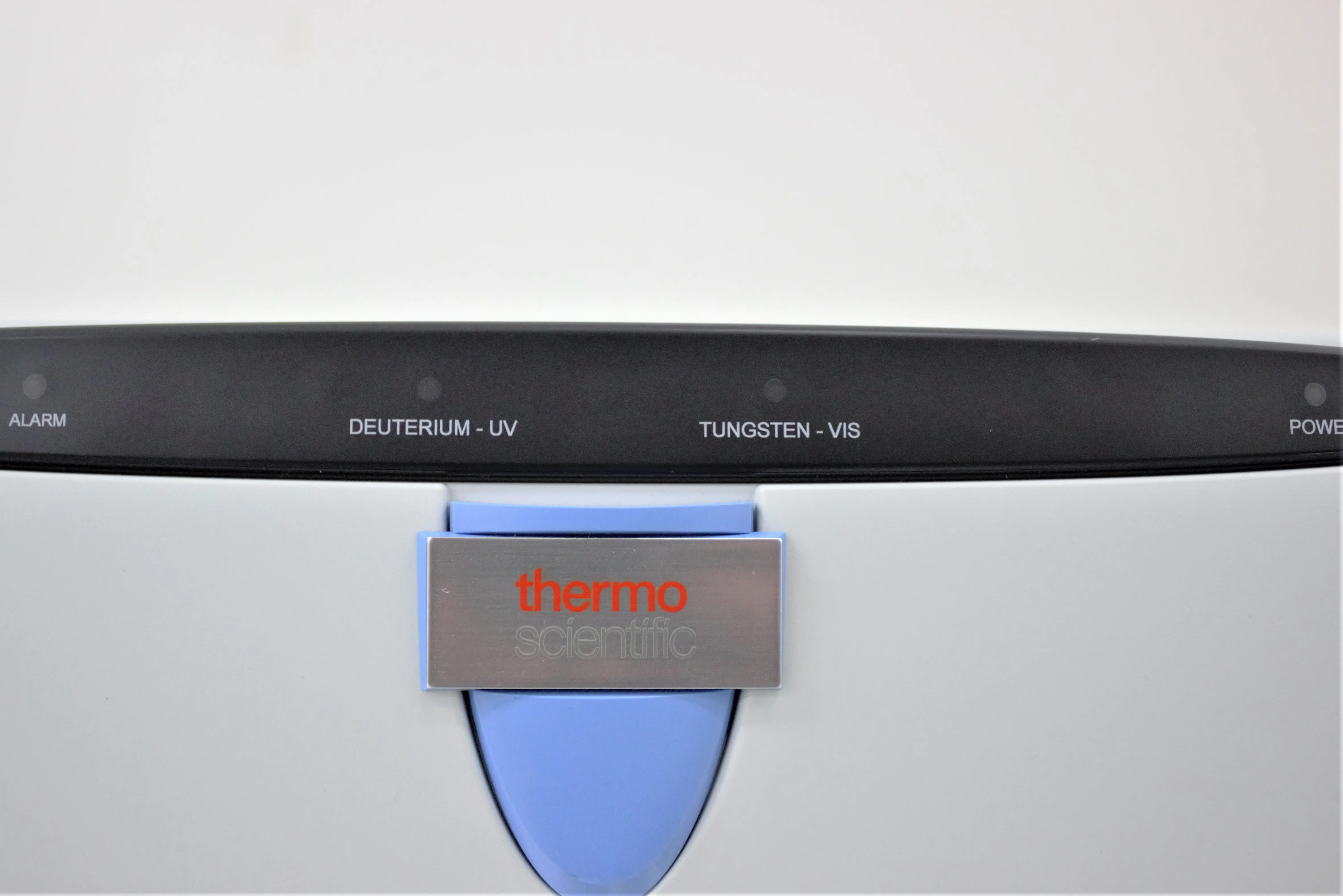 Thermo Scientific Dionex ICS Series Variable Wavelength Detector (Dionex VWD) - Used Laboratory Equipment