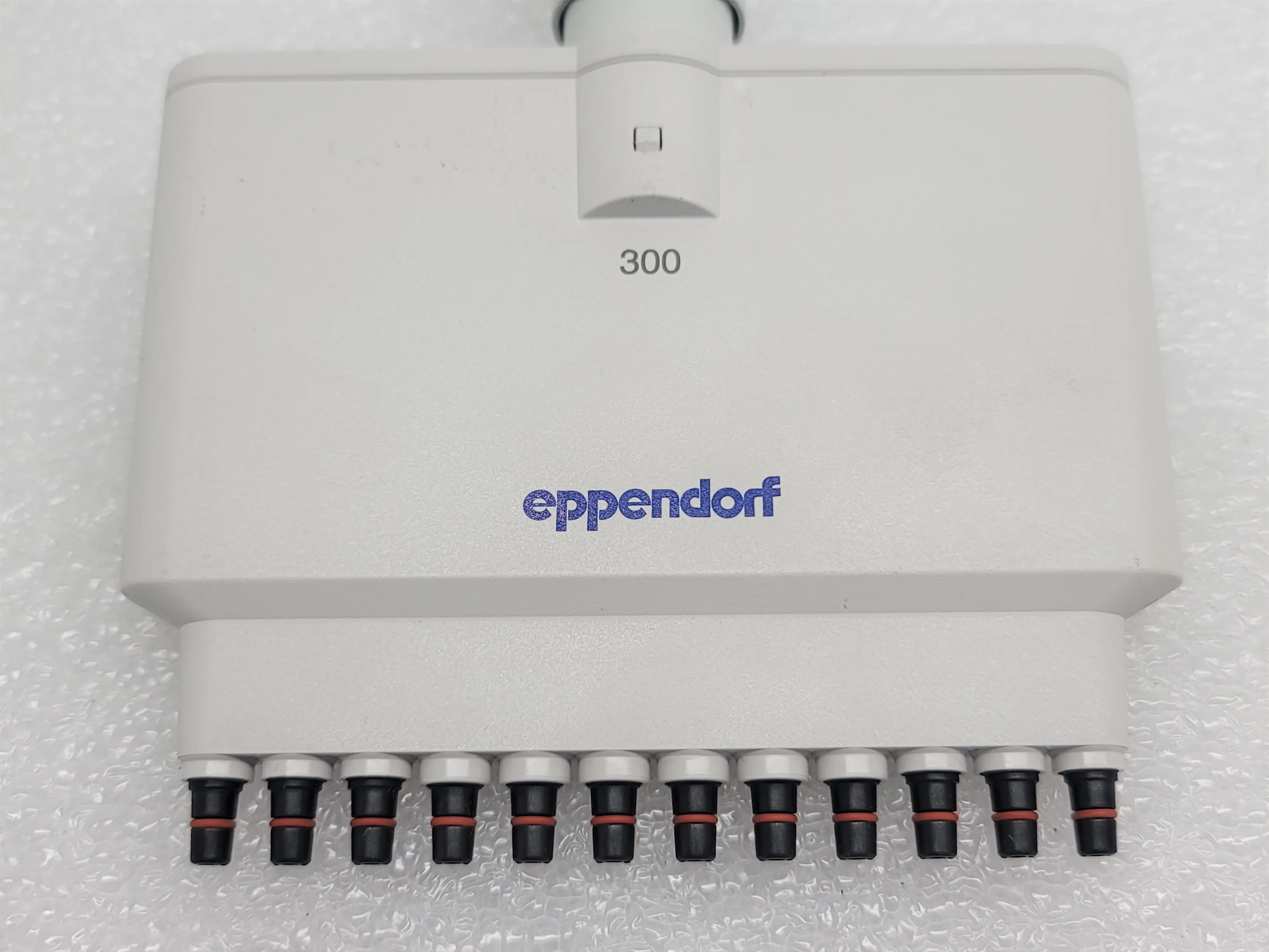 Eppendorf Research 300 Variable Volume Pipettor - Used