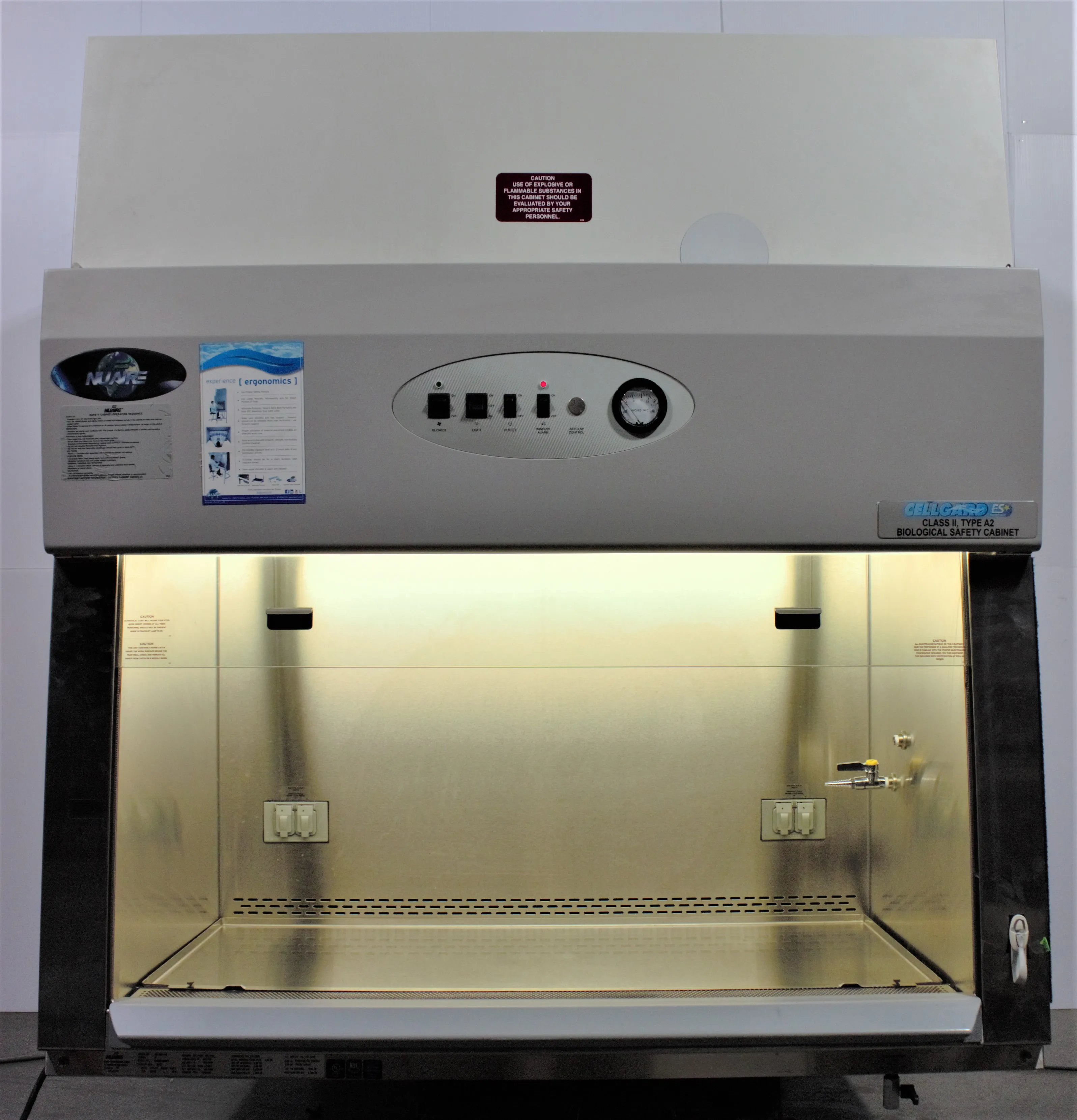 Nuaire NU-475 Cellgard ES Class II Type A2 Biosafety Cabinet