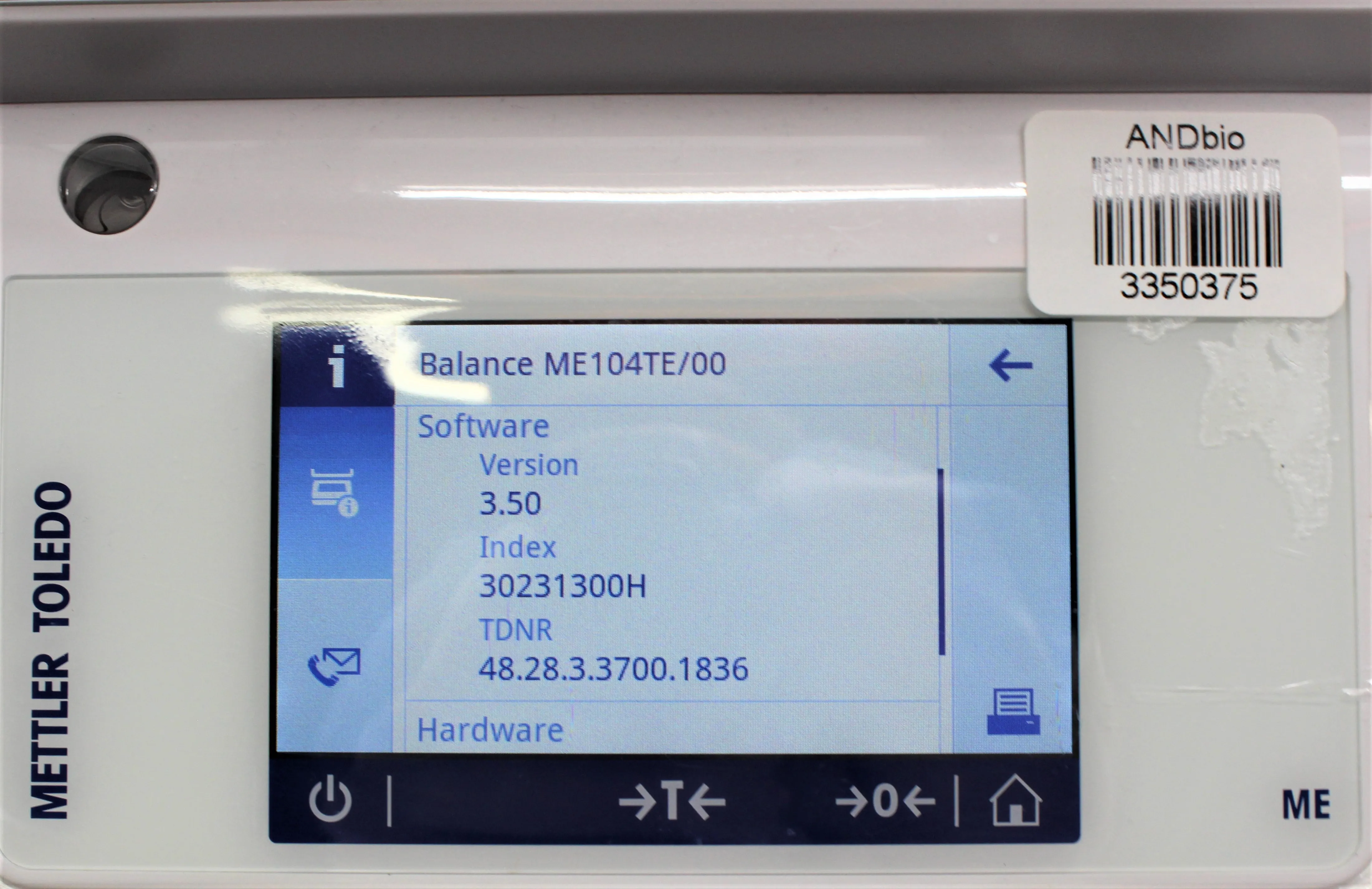 Mettler-Toledo ME104TE Analytical Balance with Touchscreen Operation