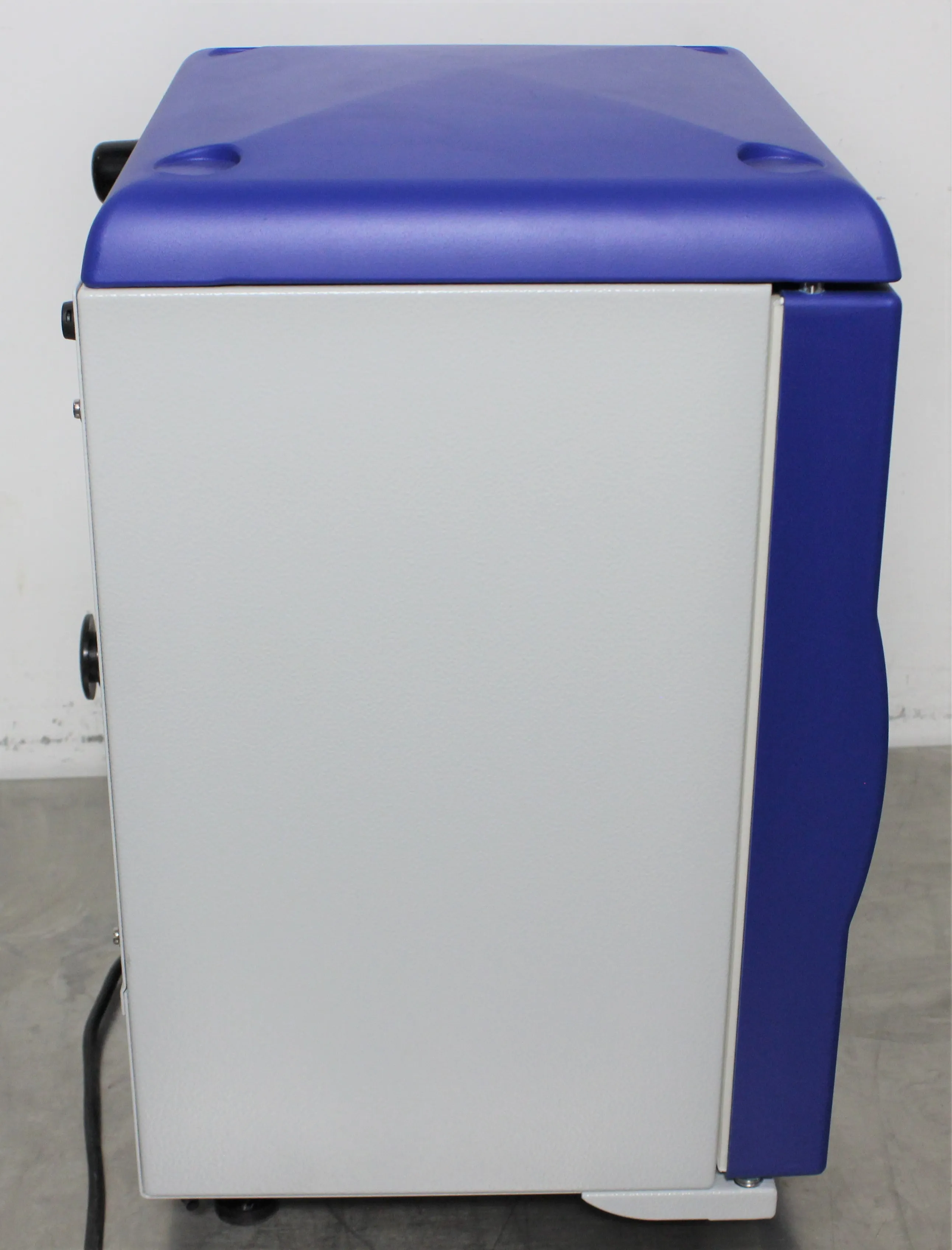 New Brunswick Galaxy 14S CO2 Incubator