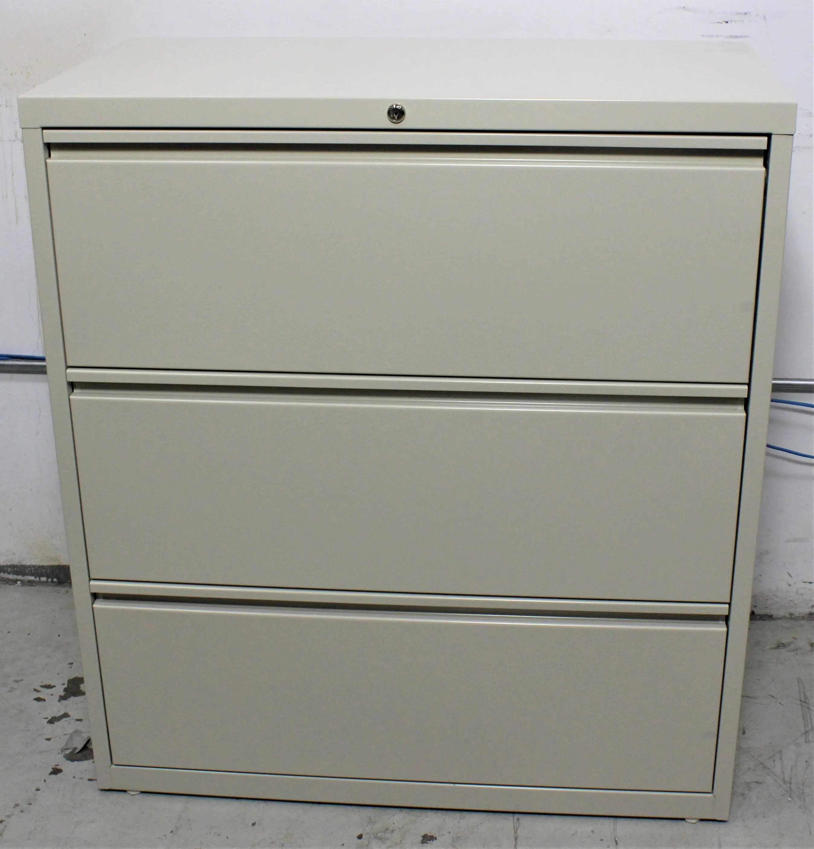 WorkPro 369407, 3-Drawer Steel File Cabinet