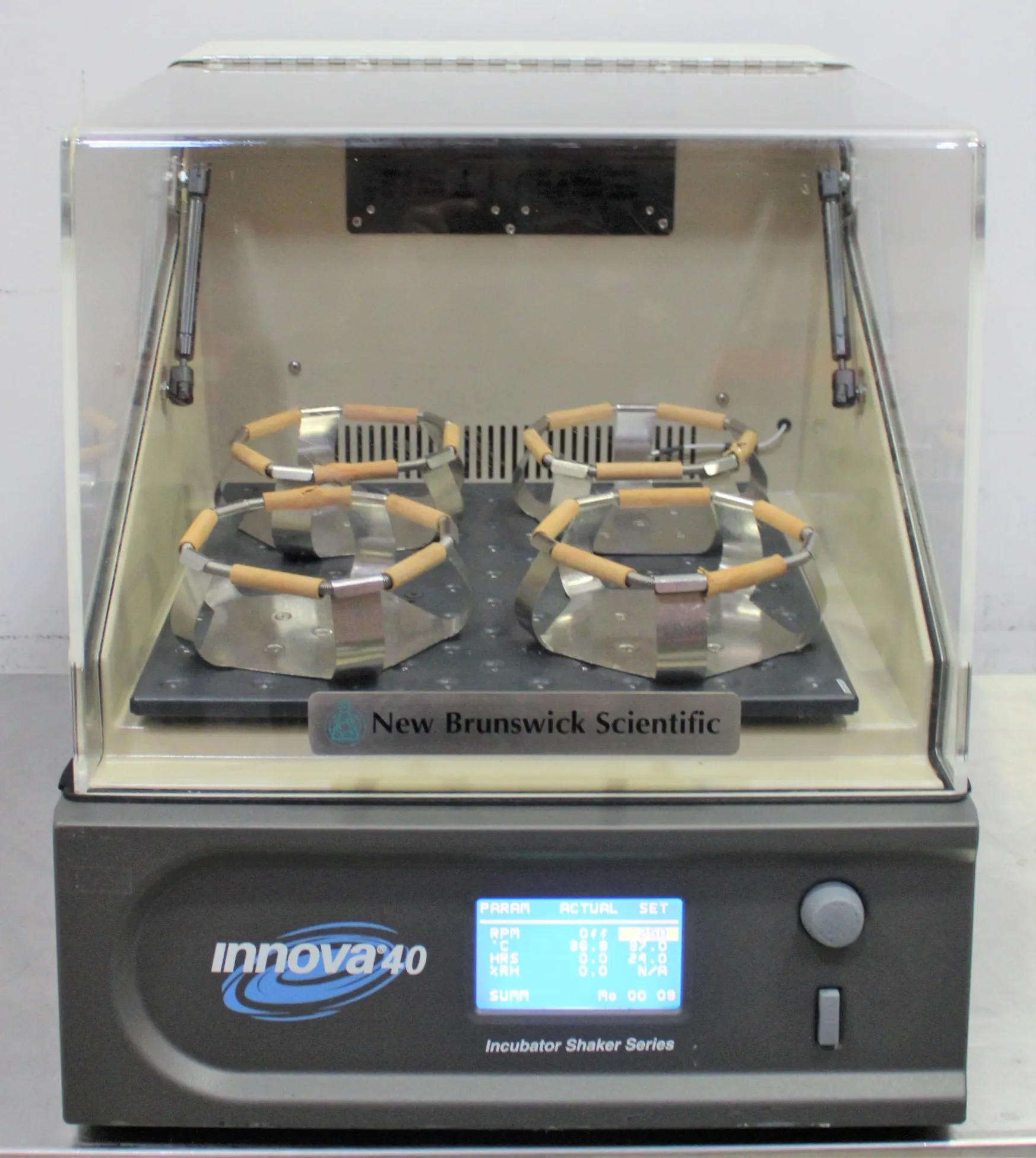 Used New Brunswick Innova 40 Incubator Shaker 120V