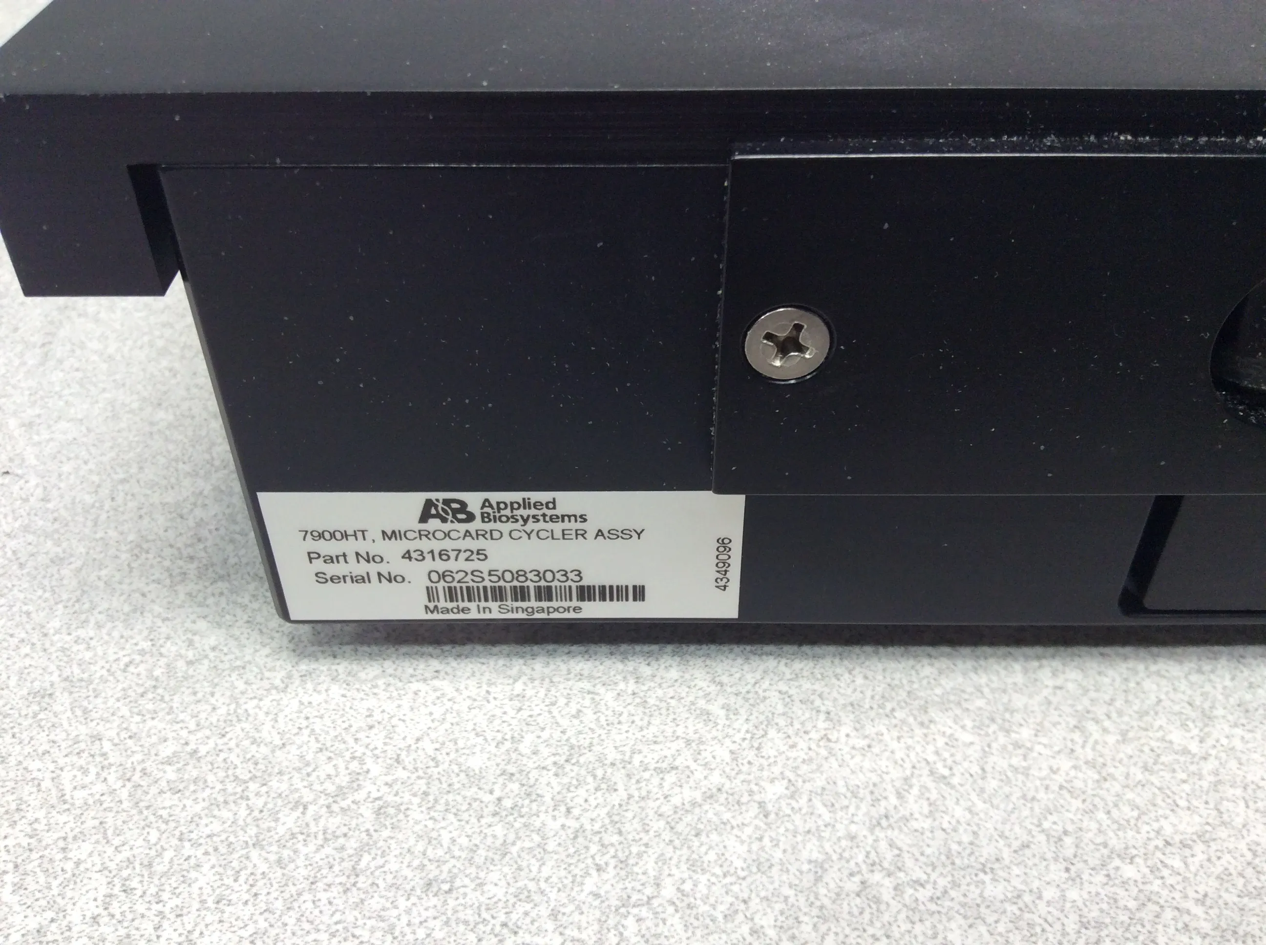 Applied Biosystems 7900HT Microcard Cycler Assembly Block