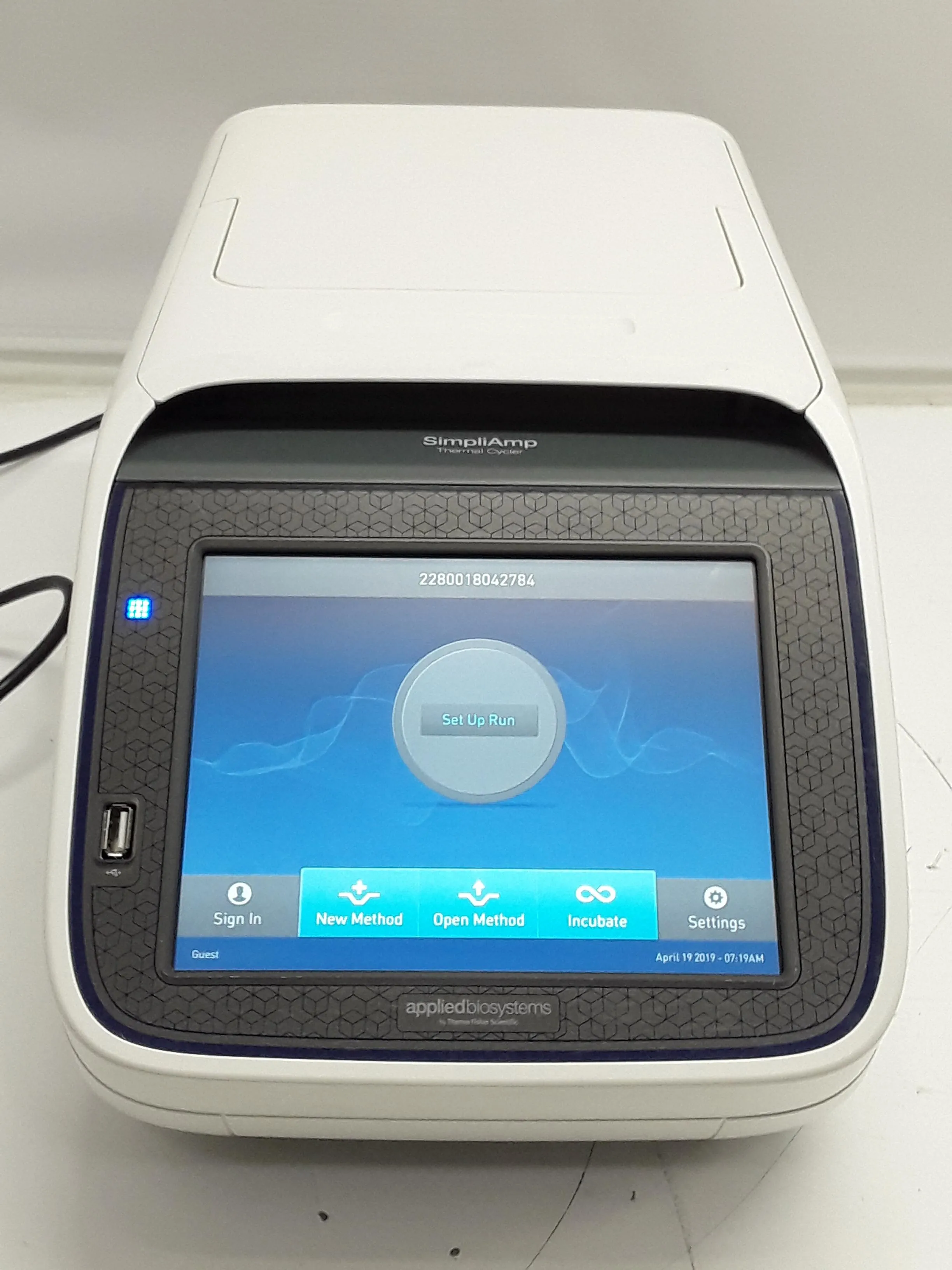 Applied Biosystems SimpliAmp PCR Thermal Cycler with VeriFlex Blocks and Large LCD Touch Screen