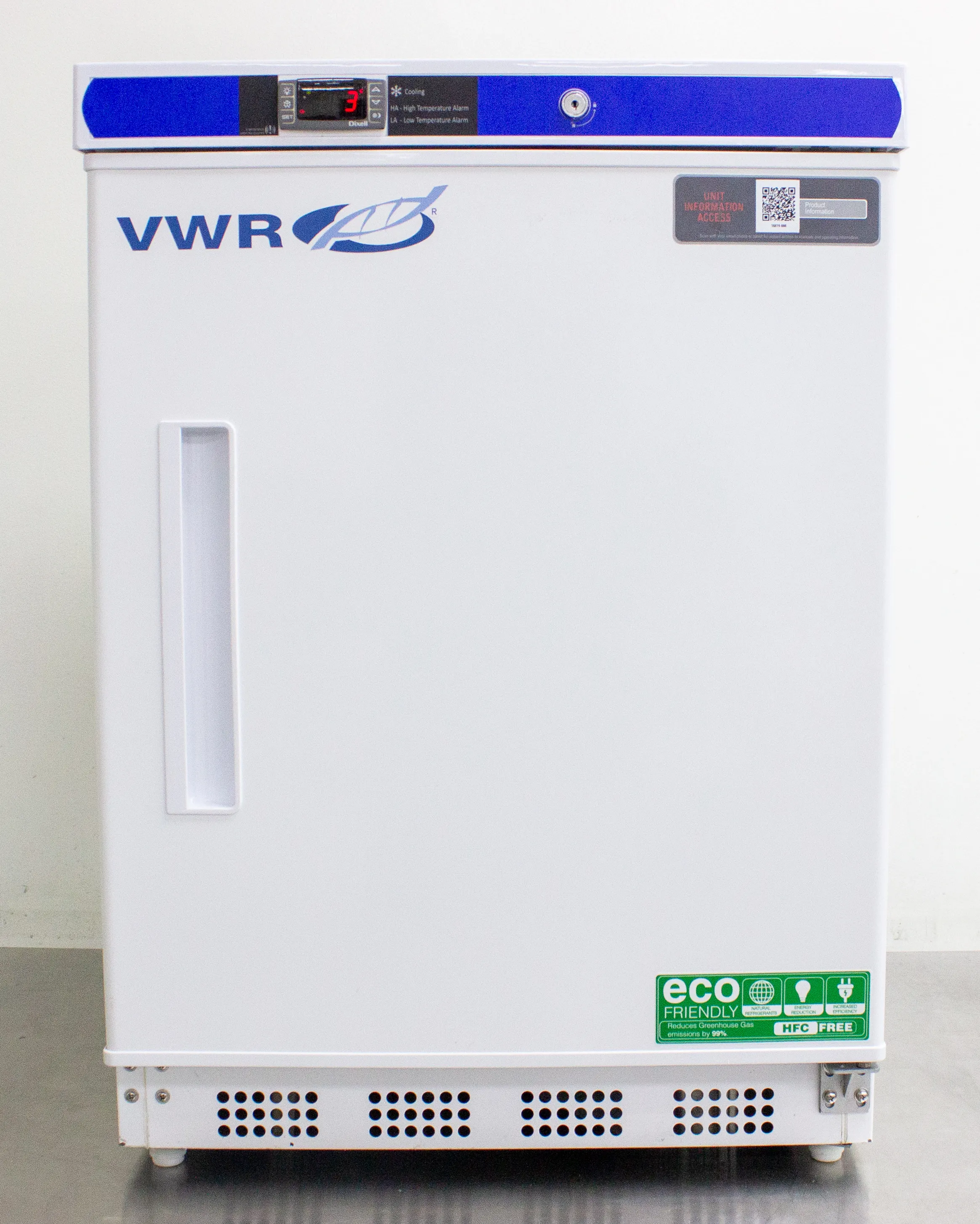 VWR Undercounter Refrigerator, Solid Door 4.6 Cu. Ft