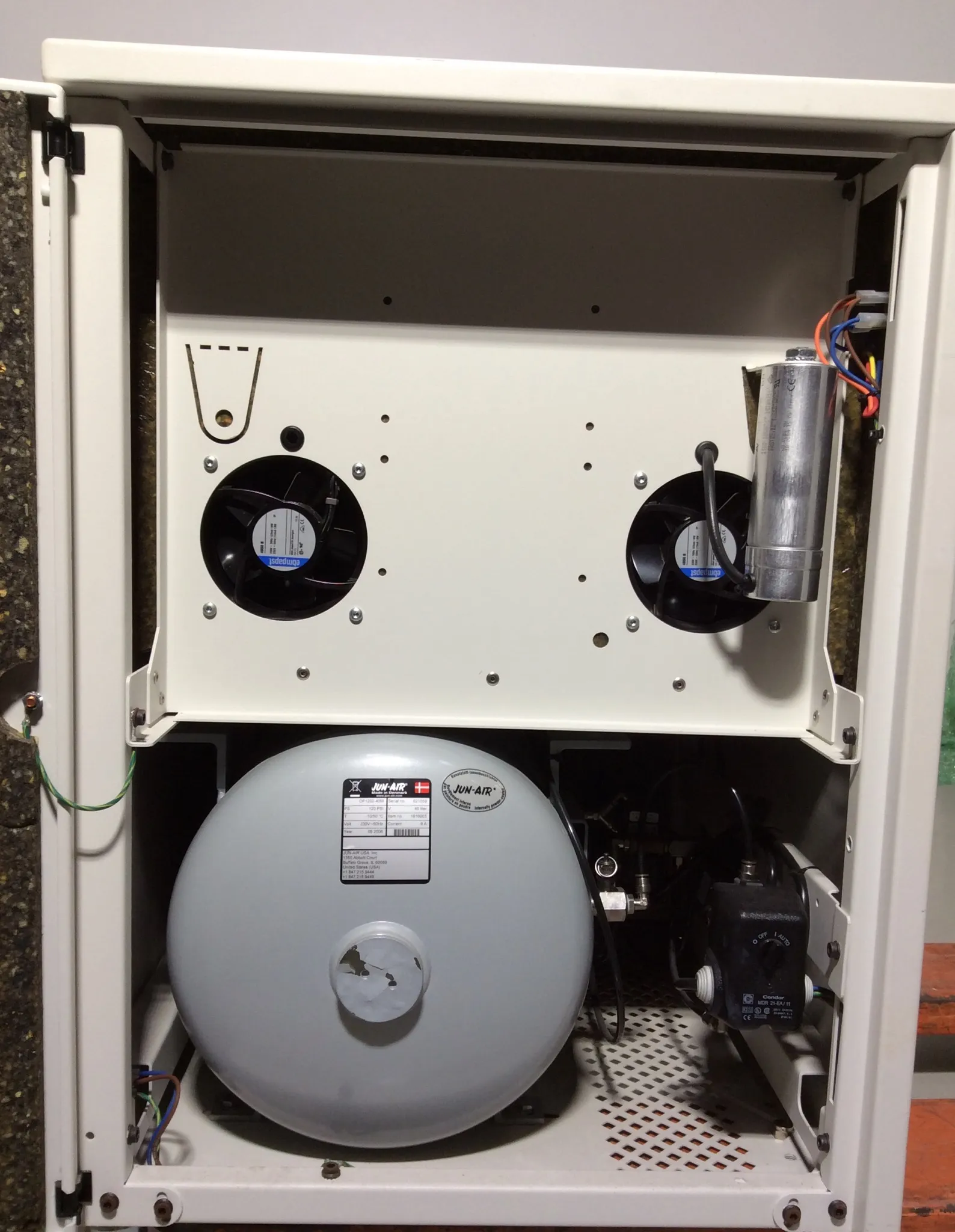 Used Jun-Air OF1202-40M Air Compressor for Medical, Lab, or Dental Applications - Not Working