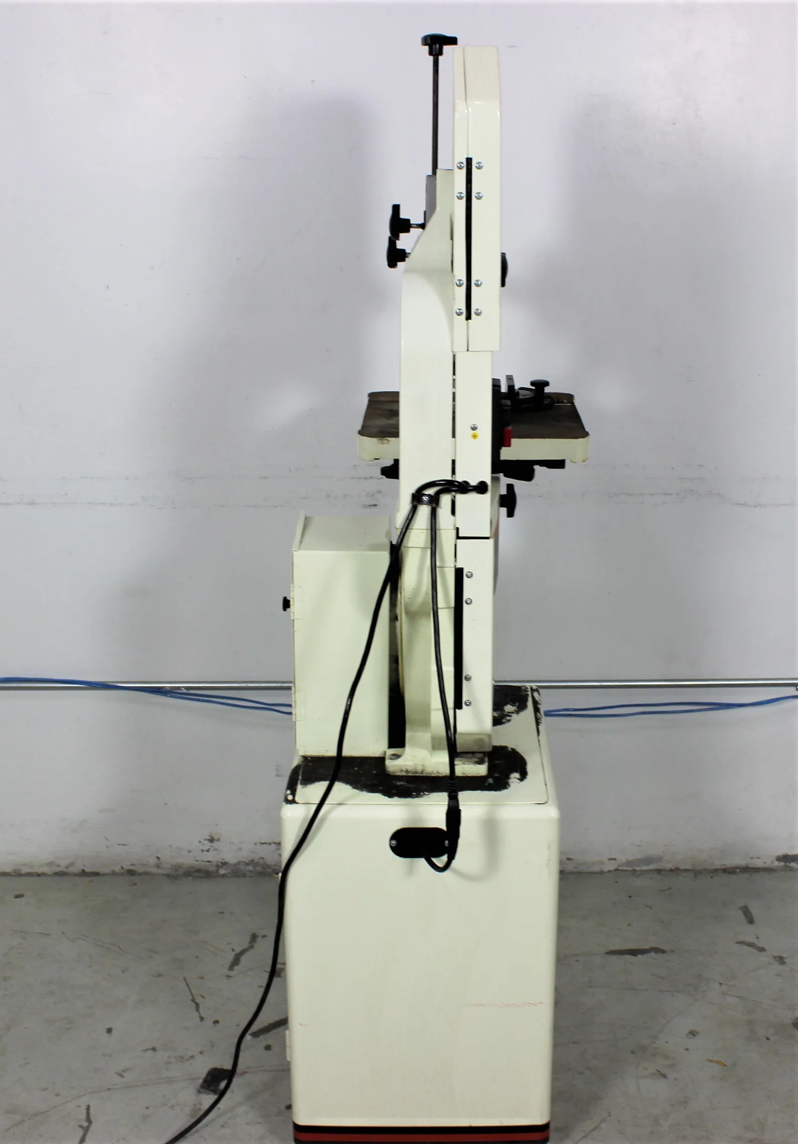 JET Wood/Metal Vertical Bandsaw J-8201K