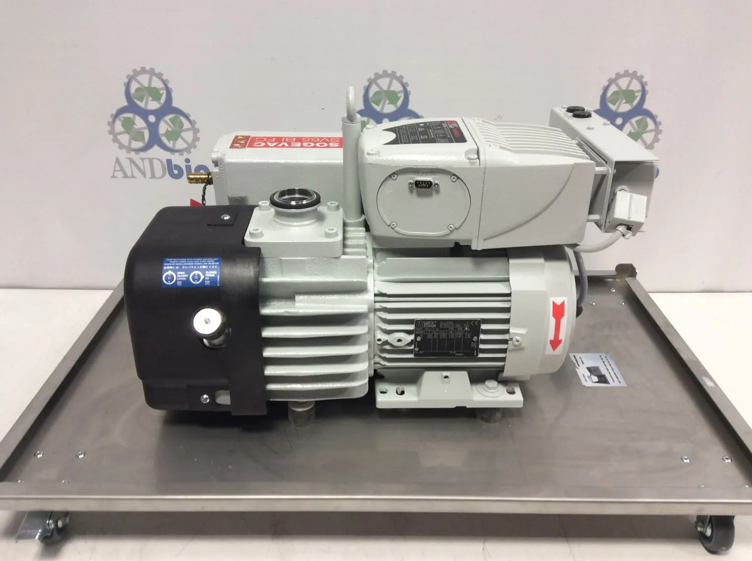 Sogevac SV65 BI FC Vacuum Pump Single Stage Oil Sealed Rotary Vane Vacuum Pump 1.1 Torr