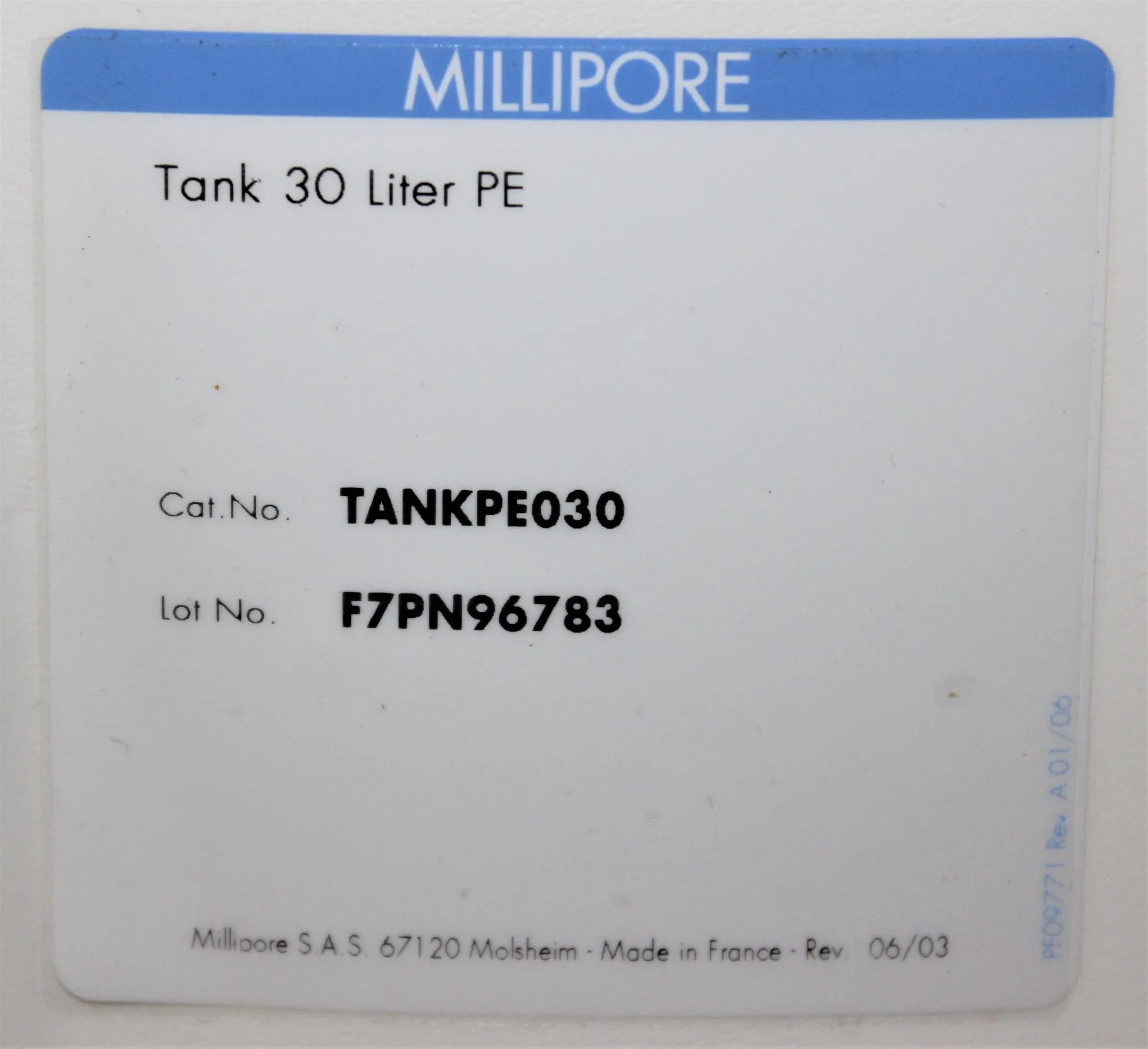 Millipore Elix Essential 5 UV ZLXEV05WW Water Purification and Storage Tank TANKPE030