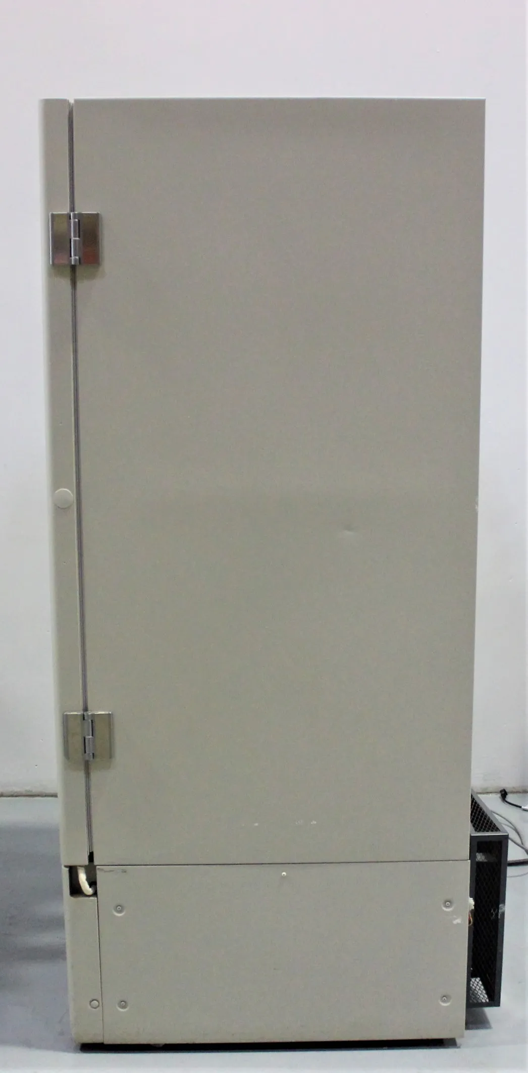 Sanyo Ultra Low Temperature Freezer VIP Series -86c Model MDF-U71VC