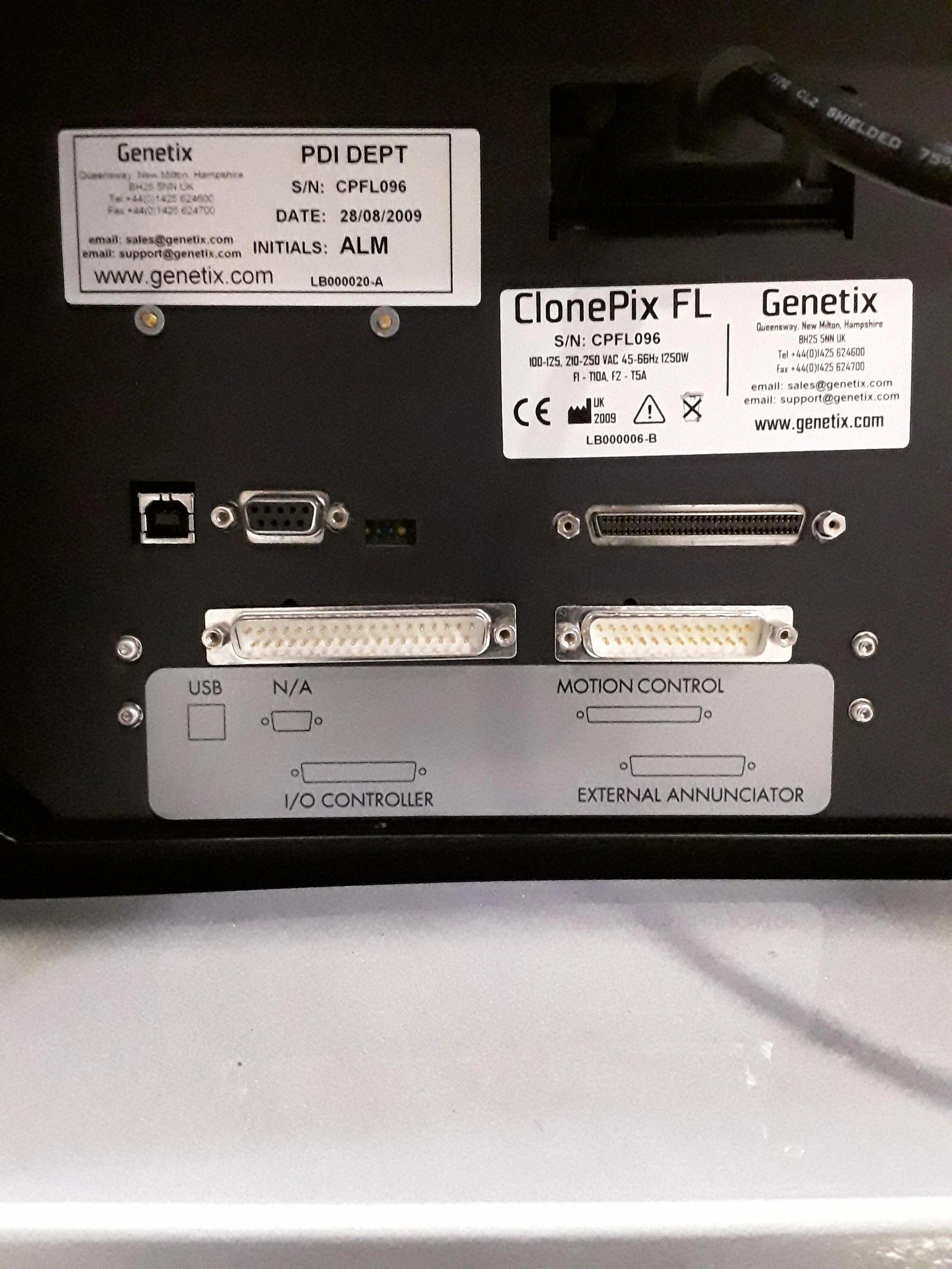 Genetix ClonePix FL Cell Counter with Fluorescence Imaging