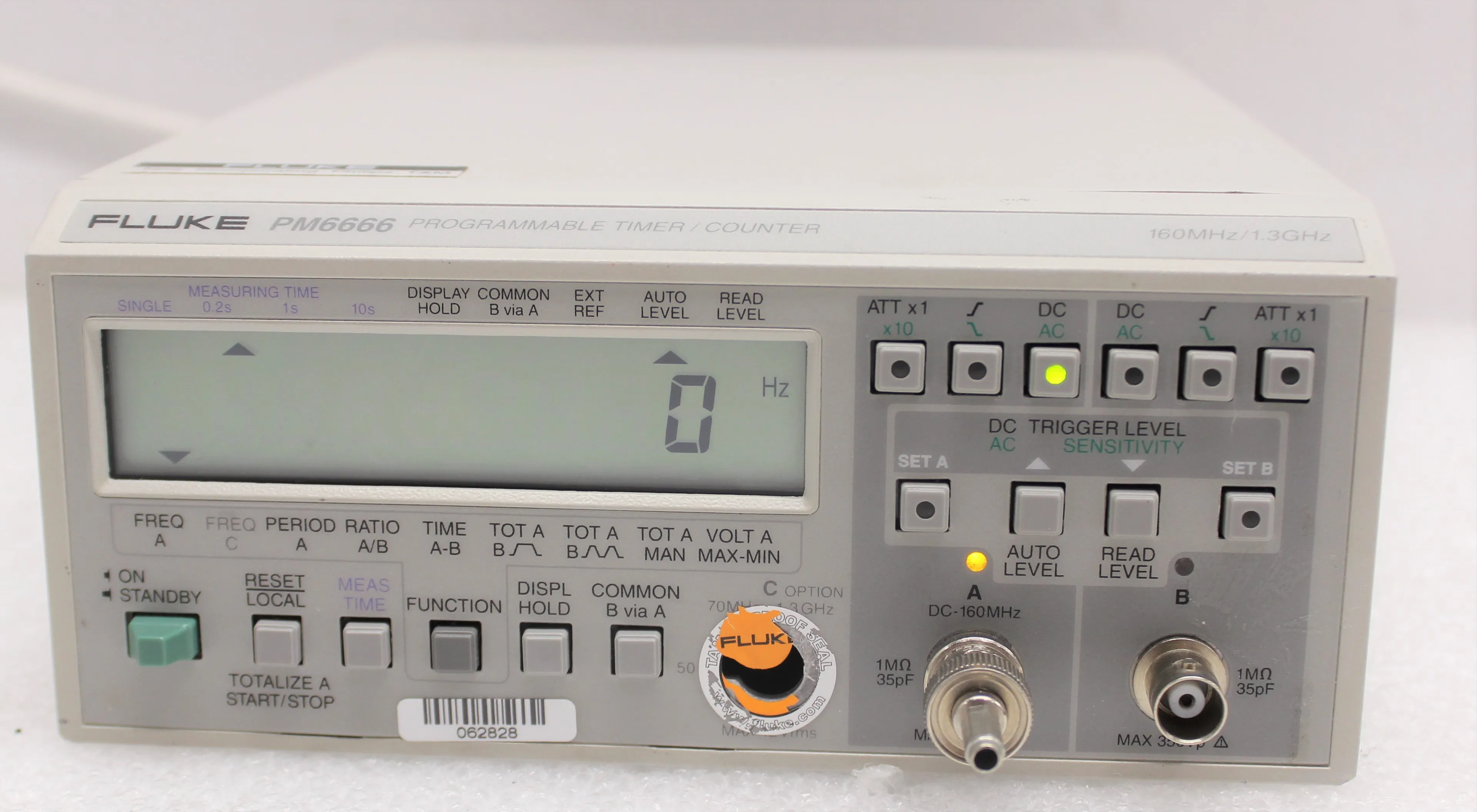 Fluke PM6666 Timer/Counter with High Accuracy Frequency, Time, and Voltage Measurements