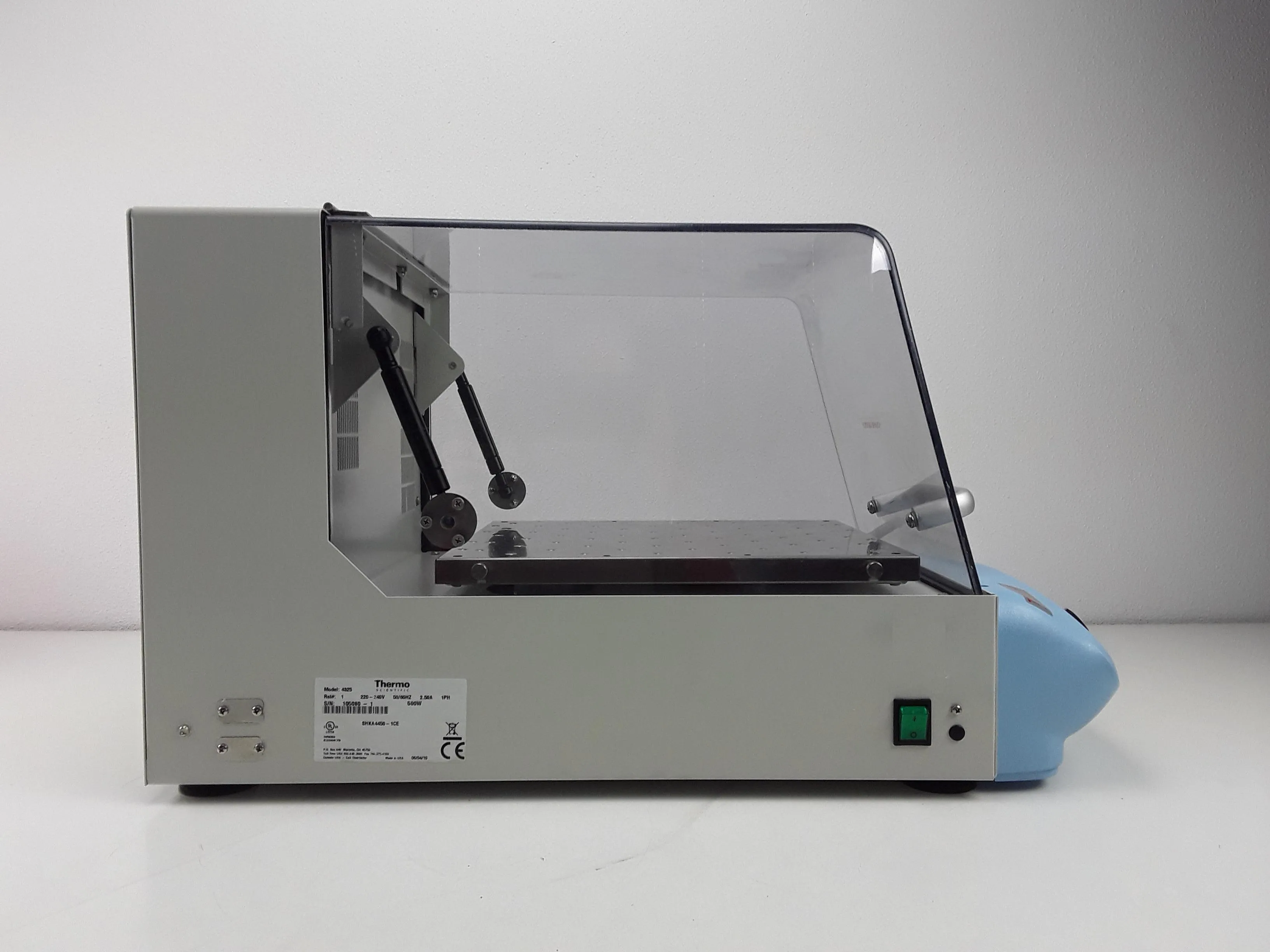 Thermo Scientific MaxQ 4450 Mini Shaker - Used Laboratory Equipment