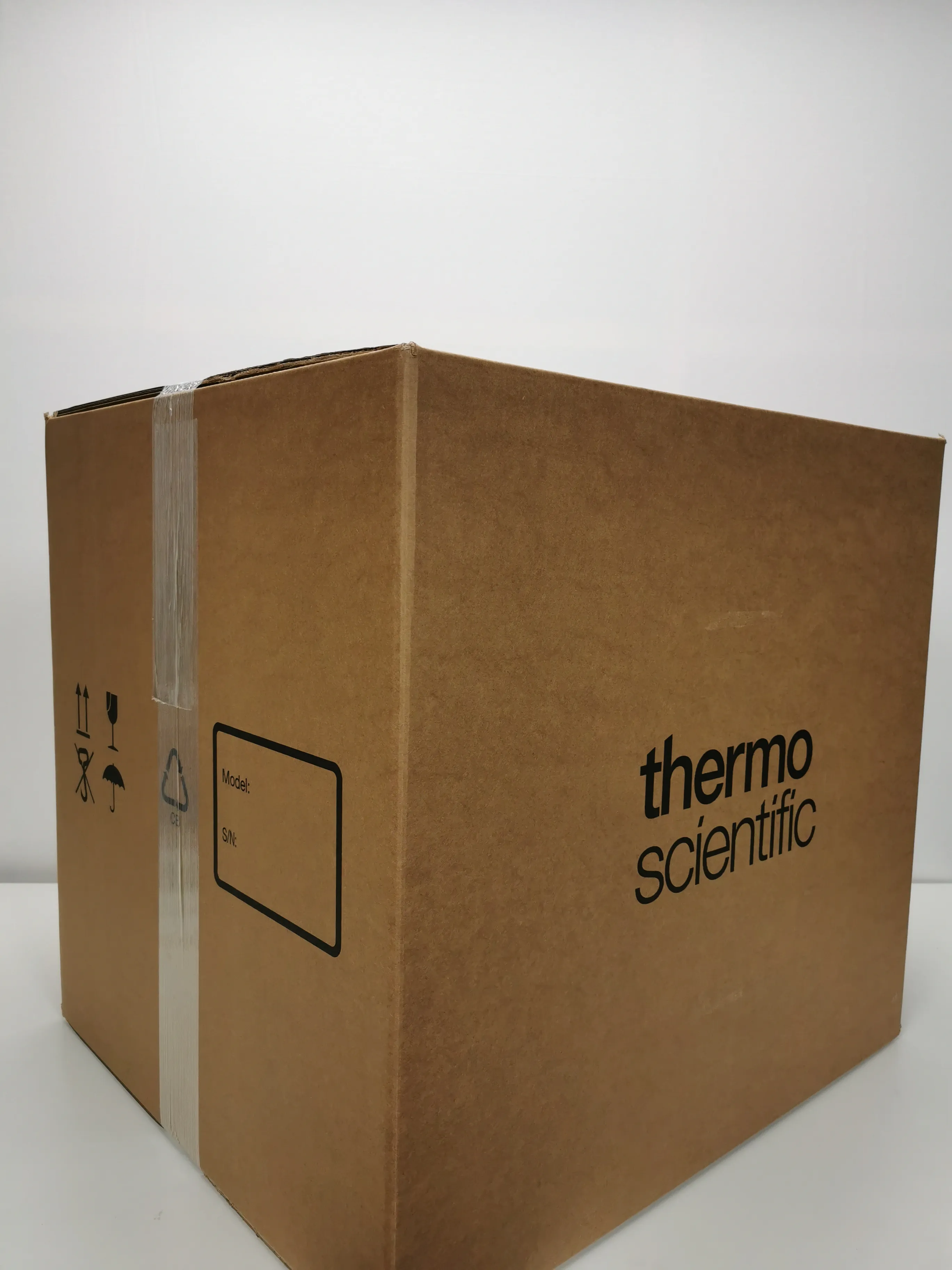 Thermo Scientific UltiMateWPS-3000SL Analytical Split-Loop Well Plate Autosampler