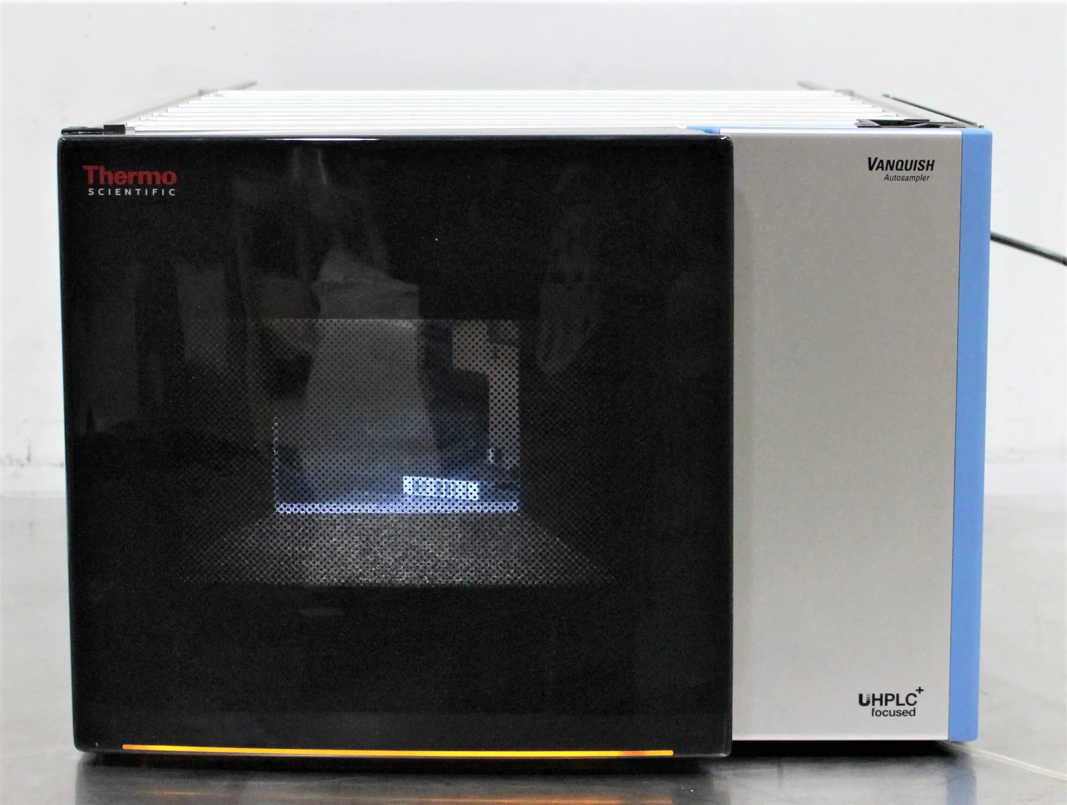 Thermo Scientific Vanquish UHPLC Split Sampler HT-Auto Sampler - 8301537 Used