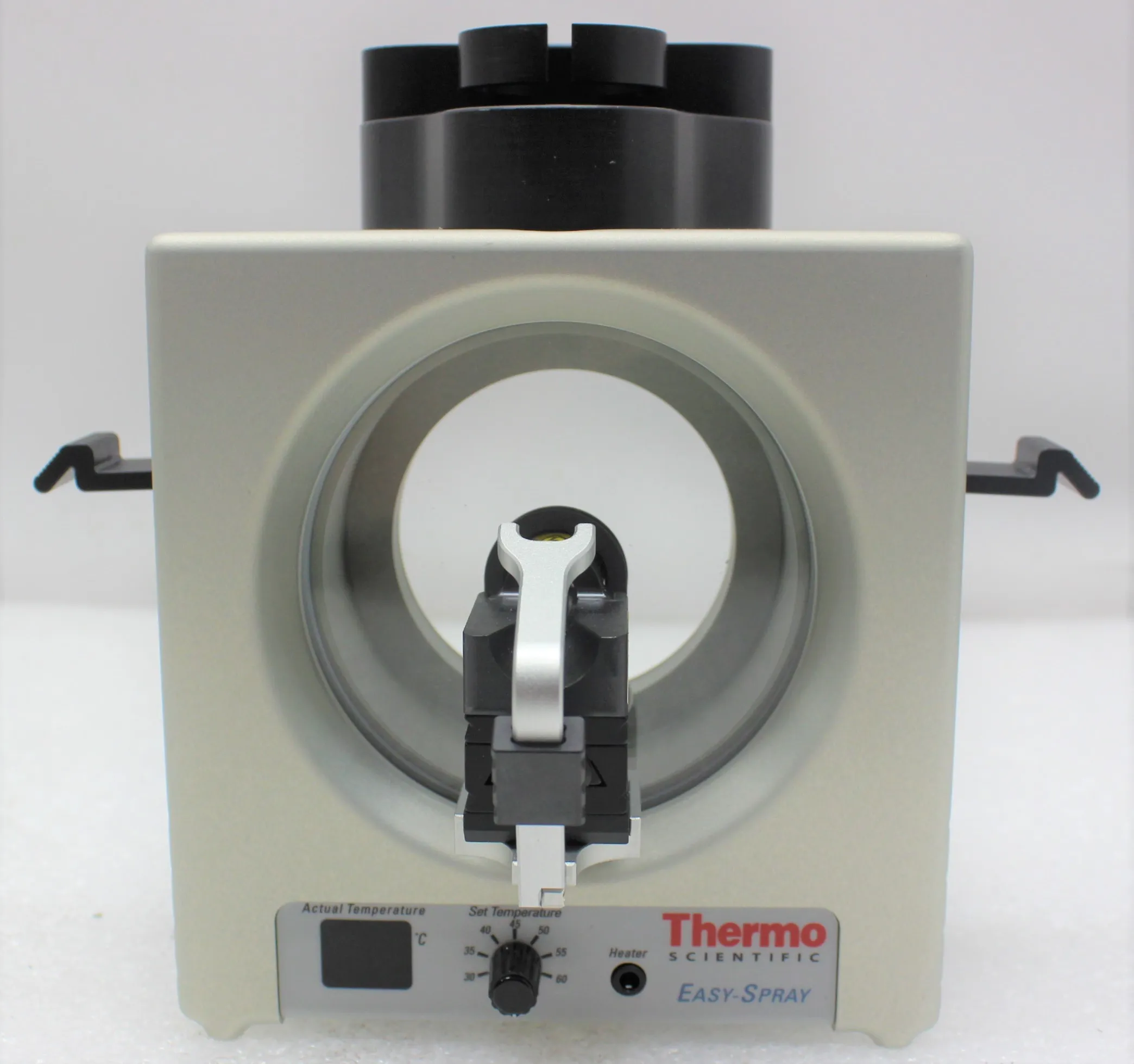 Thermo Fisher ES082 LC/MS Mass Spectrometer