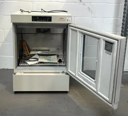 Sanyo MIR152 Cooled Incubator Refrigerator