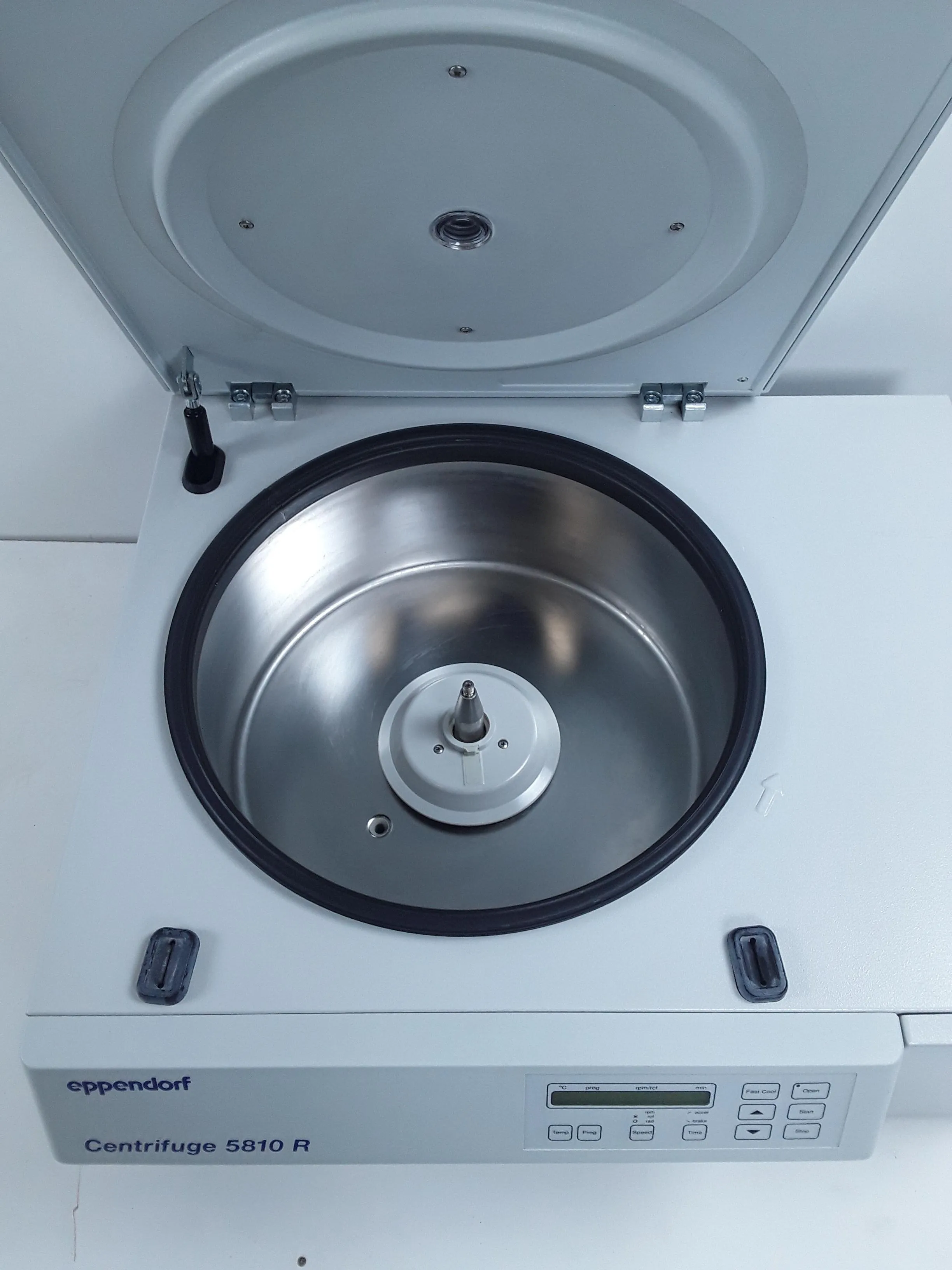 Eppendorf 5810 R Centrifuge