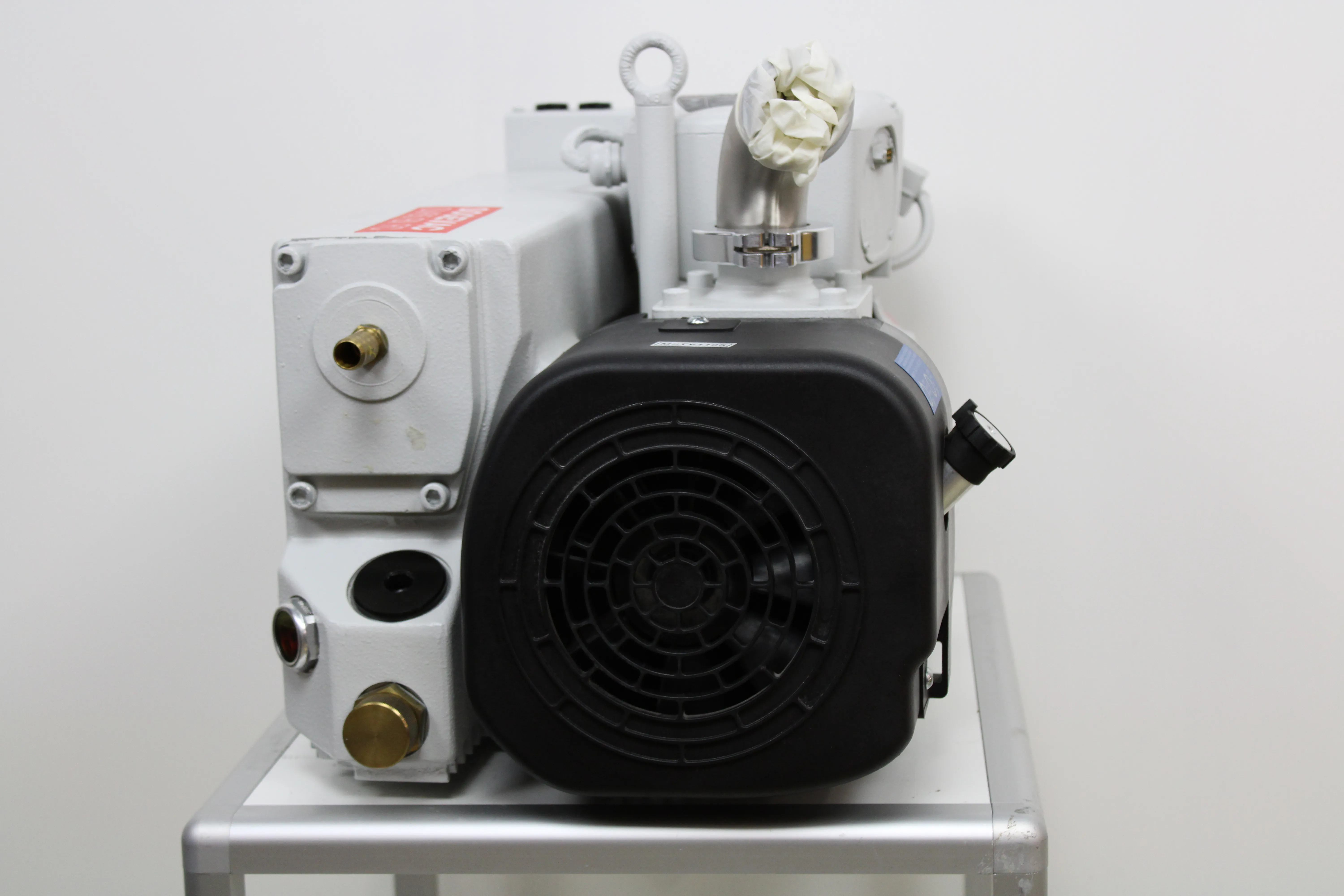 Leybold Sogevac SOGEVAC SV65BIFC 960465V013001 Vacuum Pump 230V 50Hz/60Hz Used in Good Condition