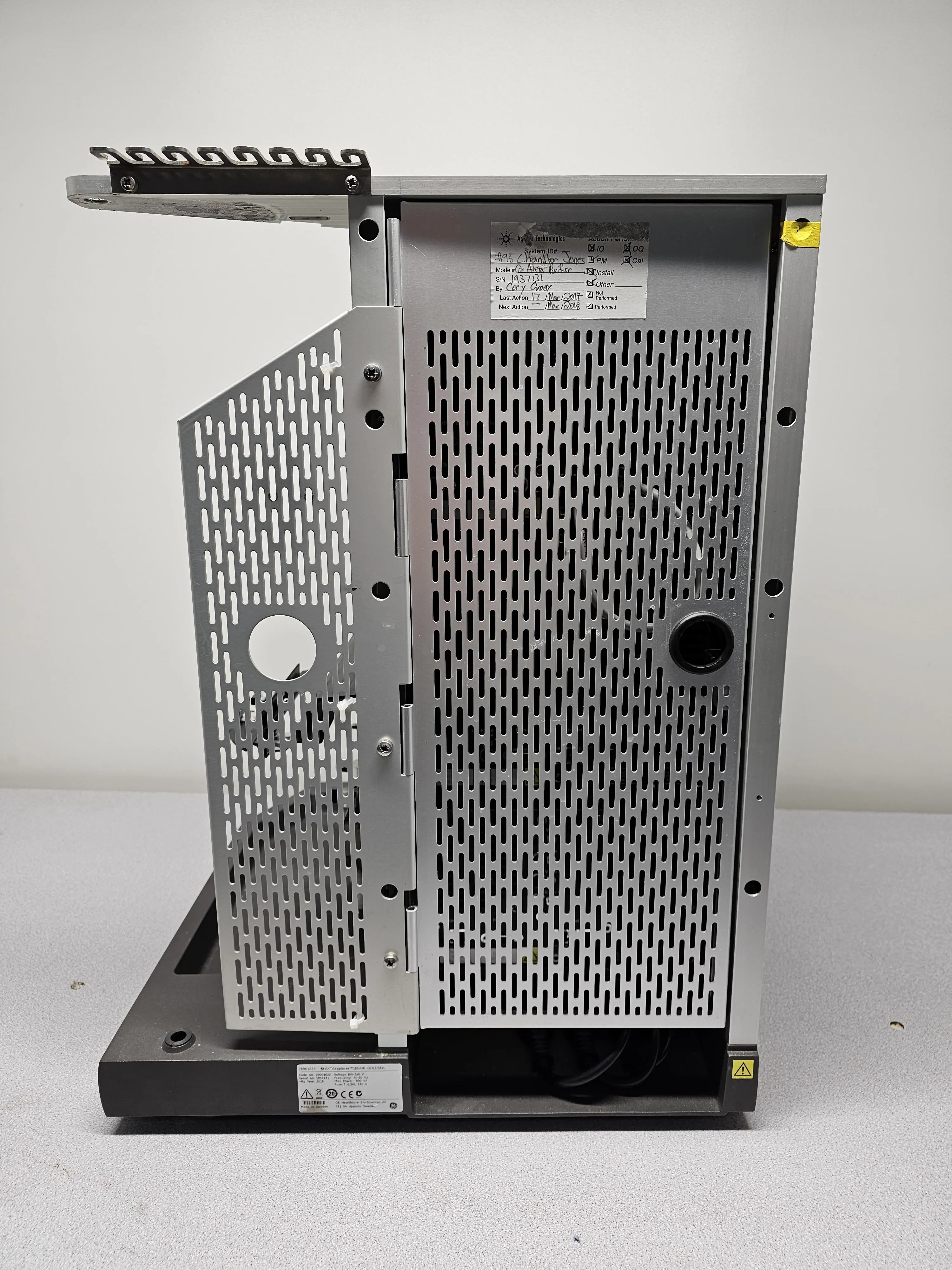 GE AKTAexplorer 100 Air FPLC System (AS/IS for parts)