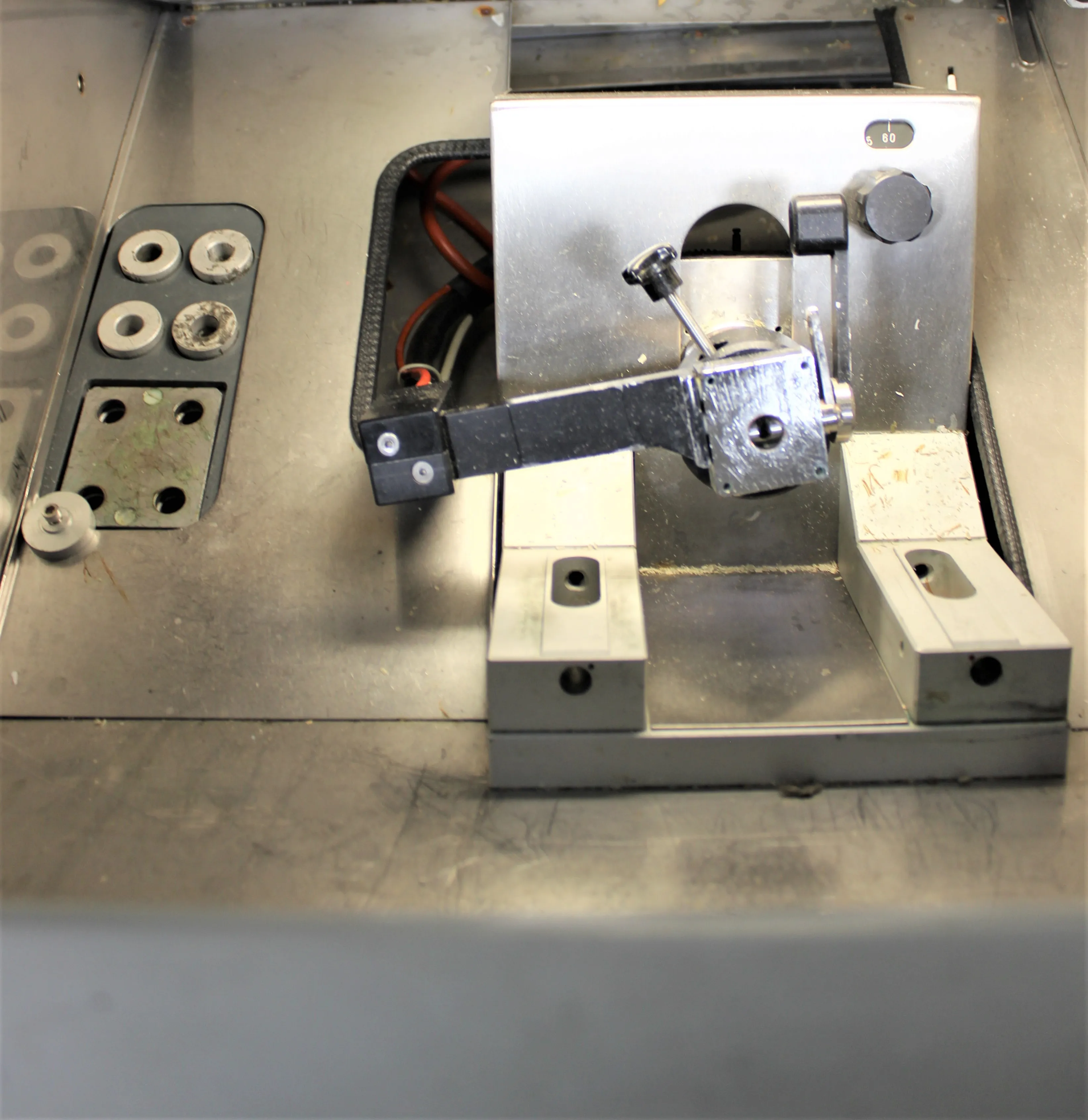 Microm HM 500 OM Upright Microtome Cryostat - Class 4 - As-Is