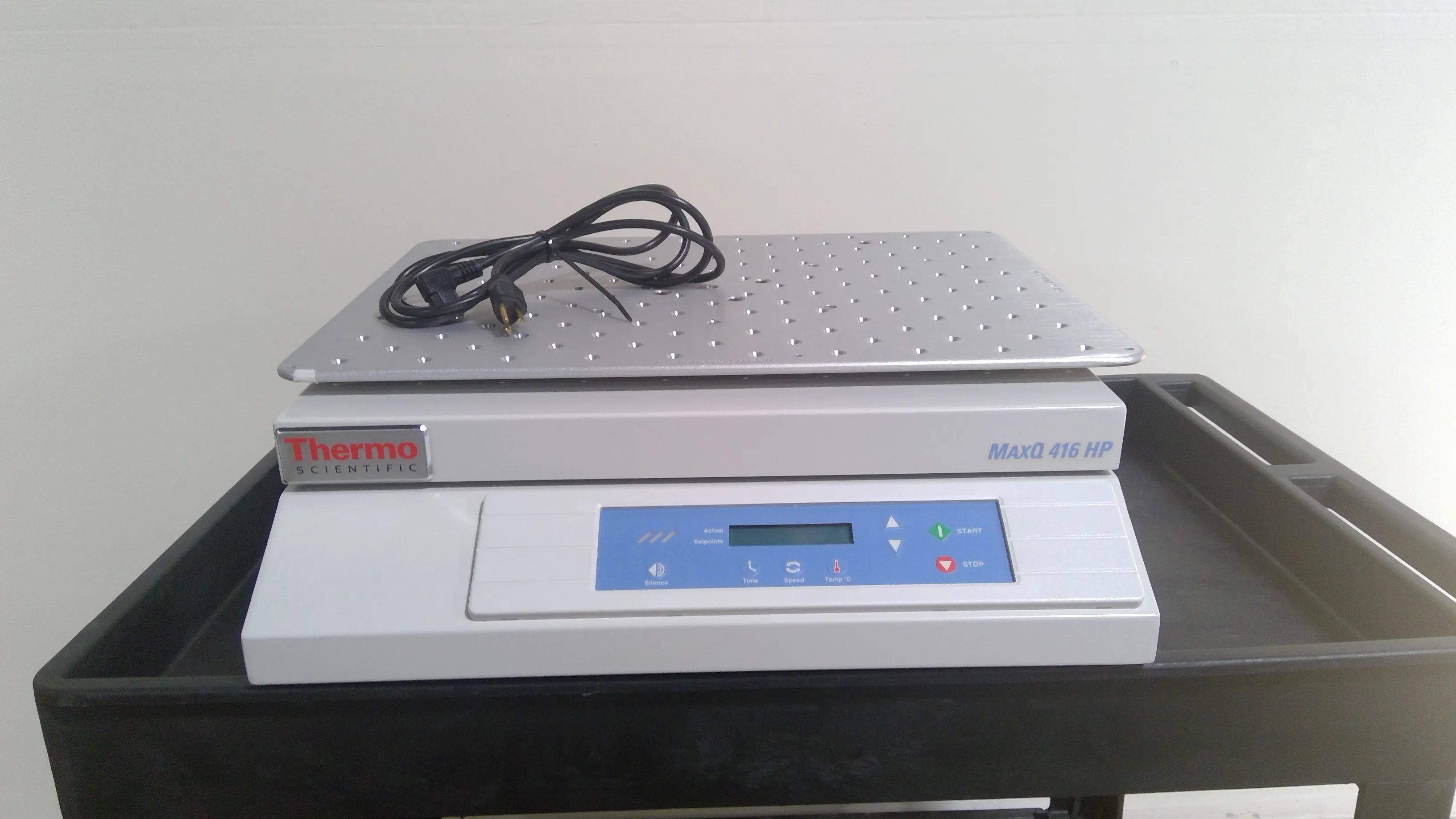 Thermo Fisher Scientific MaxQ HP Tabletop Orbital Shaker SHKE416HP