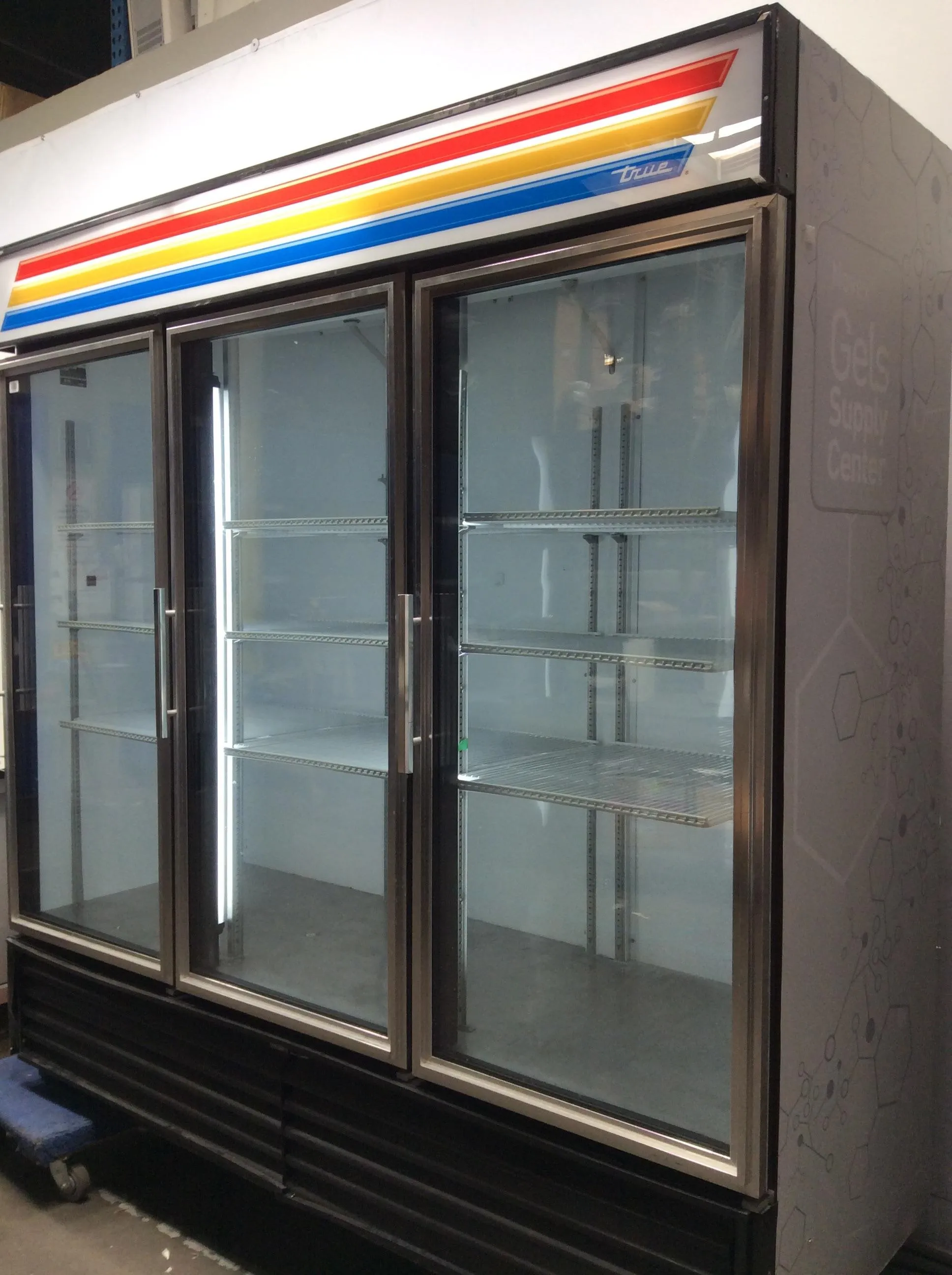 True GDM-72 Refrigerator Commercial Glass Door Merchandiser True 3 Door Refrigerator 72 Cu Ft