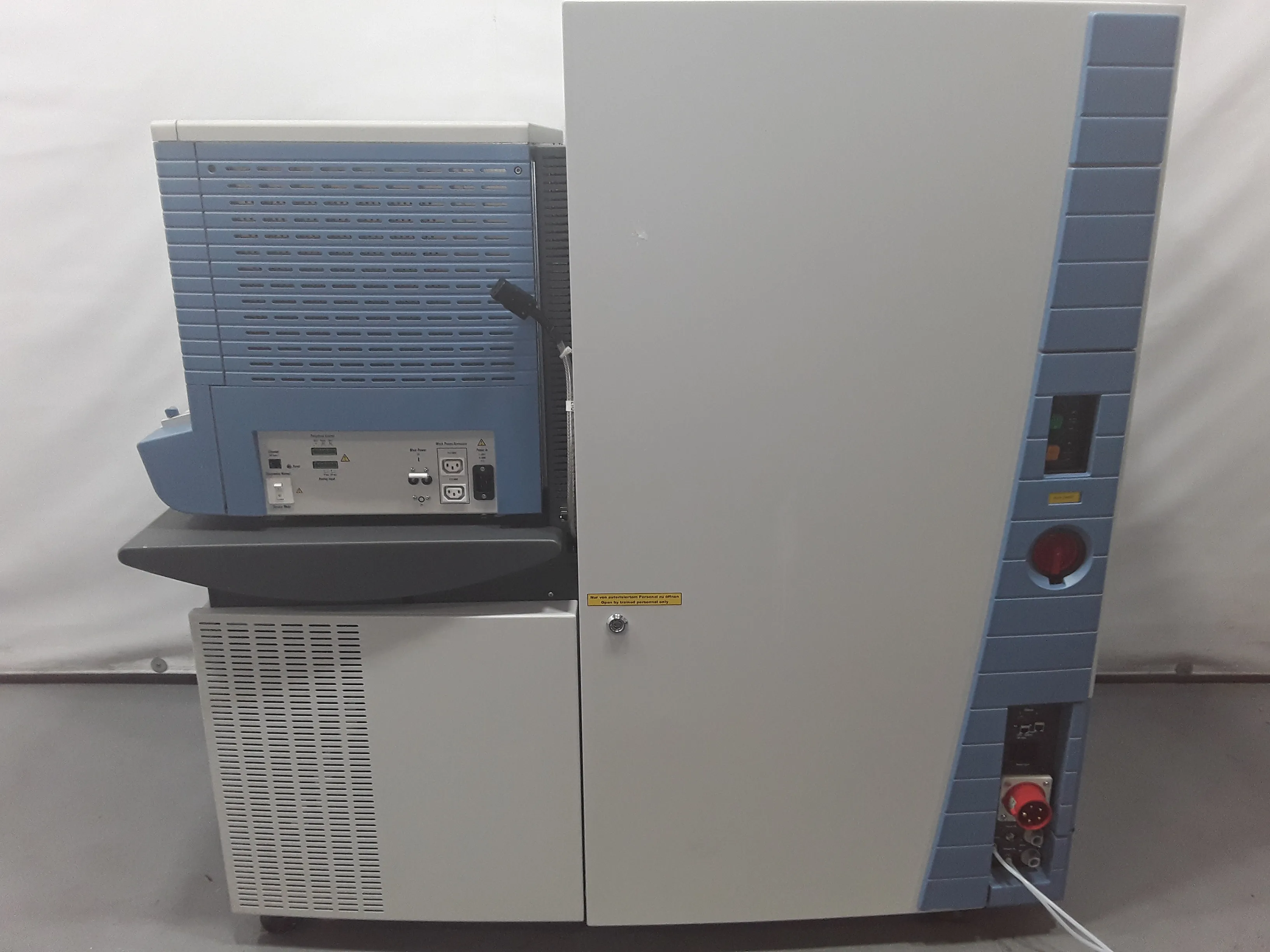 Thermo Scientist LTQ Orbitrap Discovery & LTQ XL Mass Spectrometer