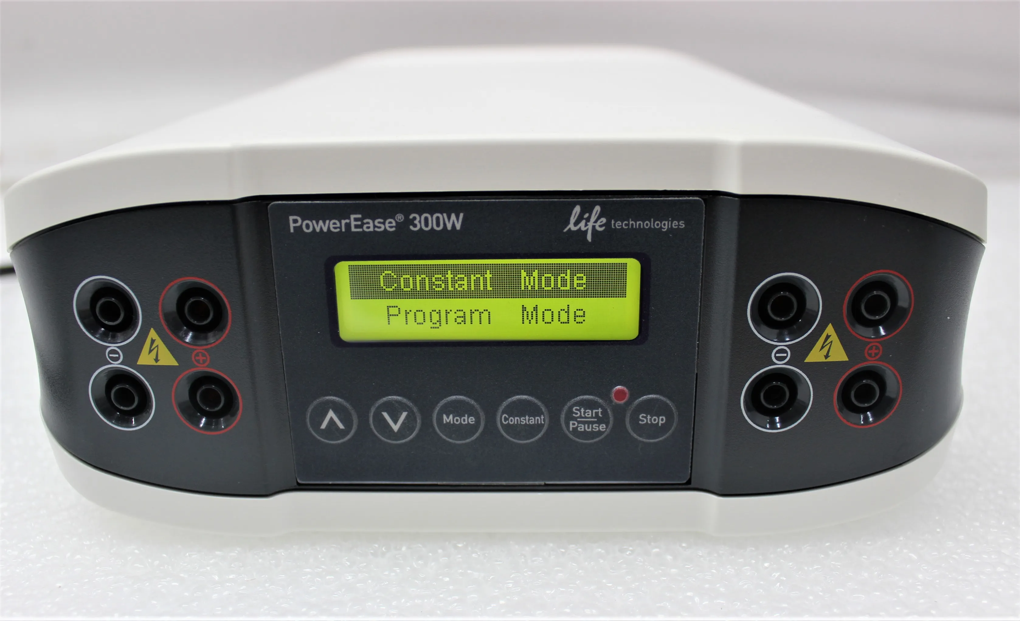 Life Technologies PowerEase 300W PS0300 Power Supply for Gel Electrophoresis