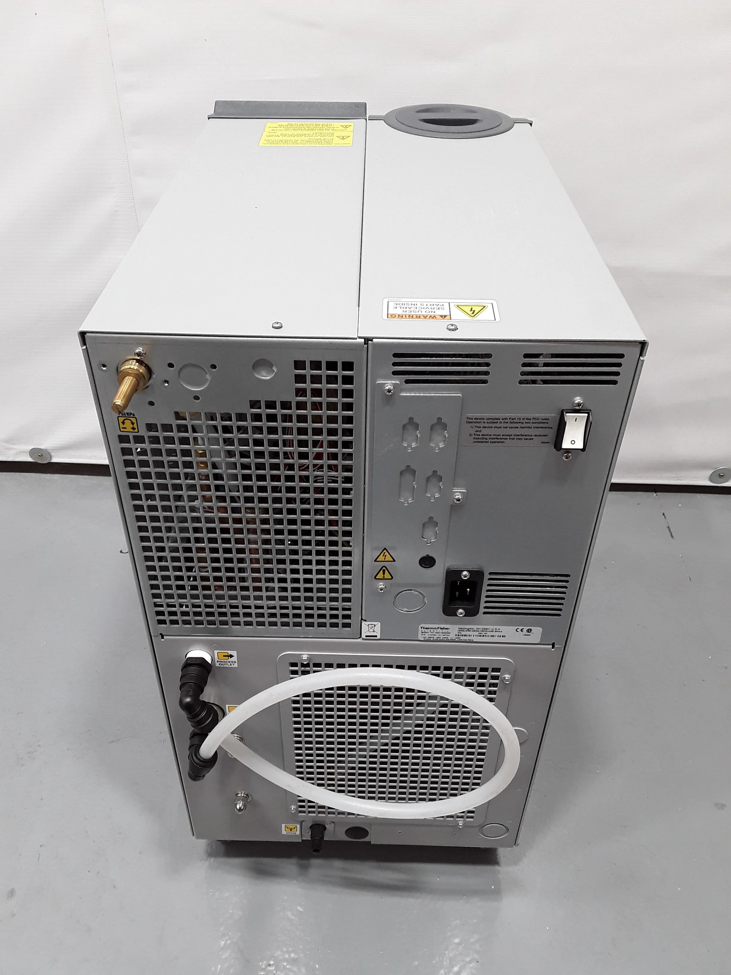 Thermo Fisher Neslab Thermoflex 900 Recirculating Digital Chiller - Used Laboratory Equipment