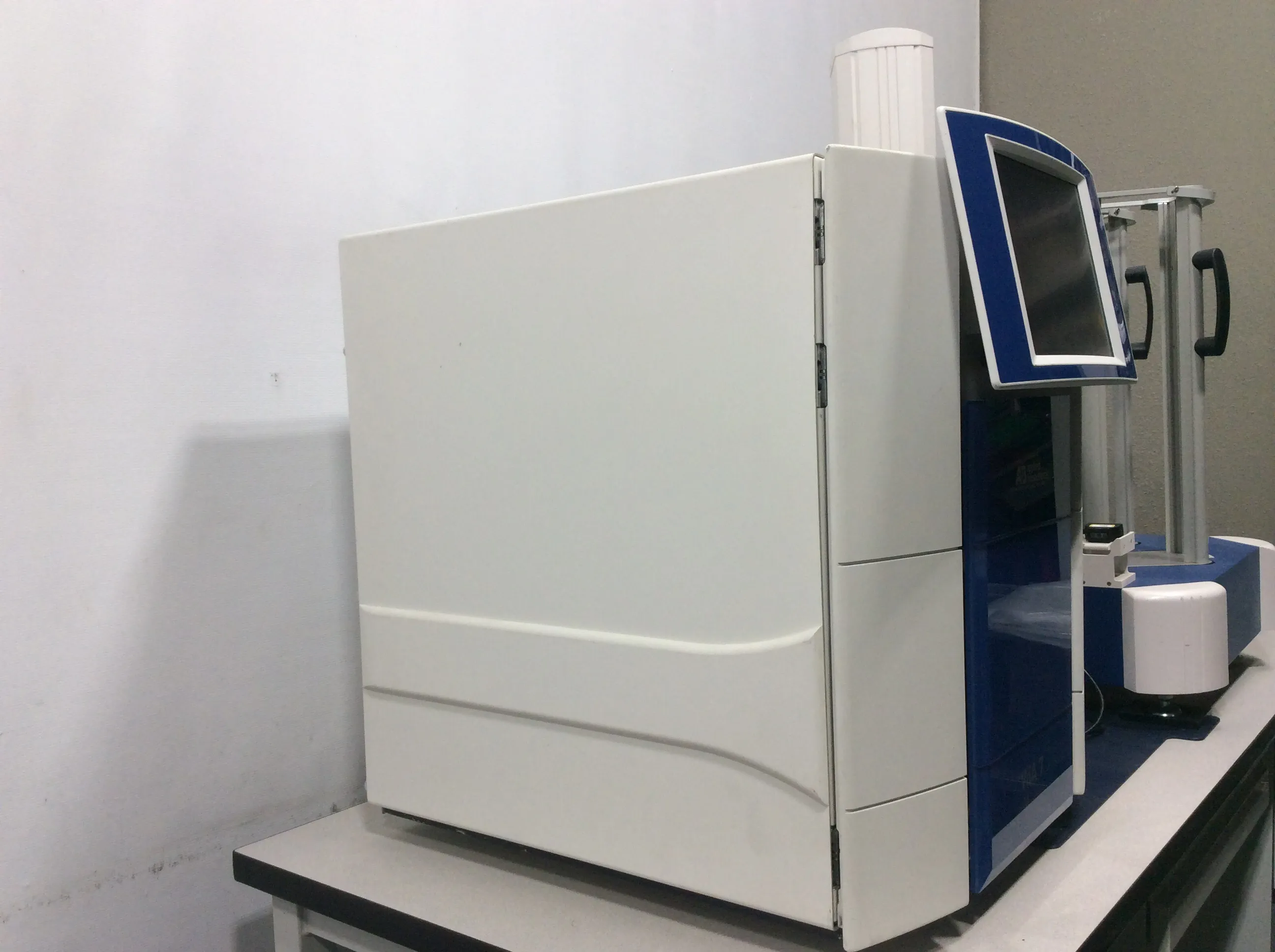 Applied Biosystems ViiA 7 Real-Time PCR System &Twister II