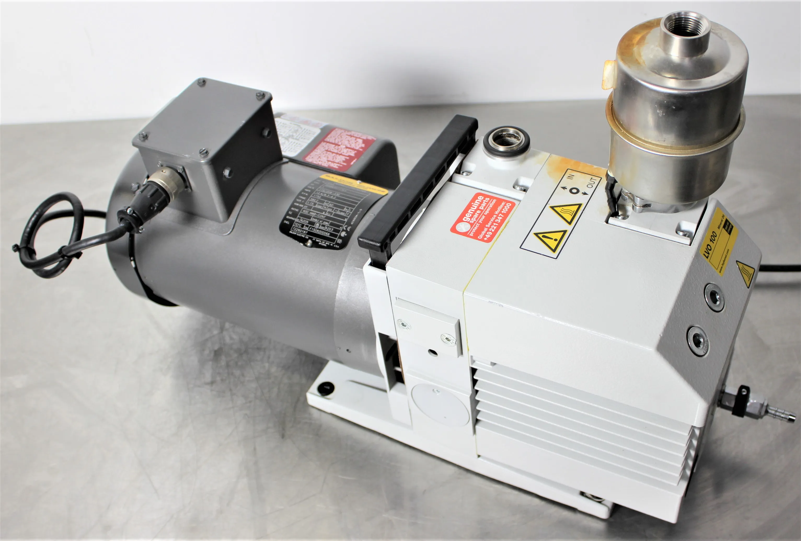 Leybold Trivac Rotary Vane Pump D16B with Low Noise and High Energy Efficiency