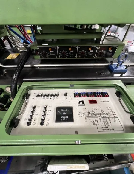 Arburg All Rounder 221-55-250 Injection Molding Machine