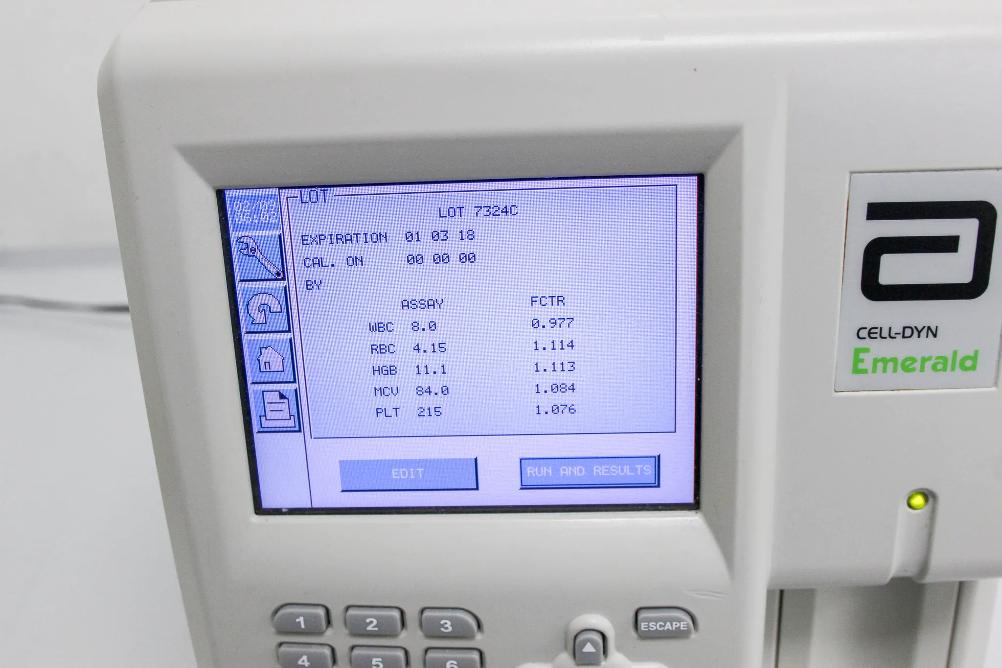 Abbott Labs Cell-Dyn Emerald Hematology Analyzer