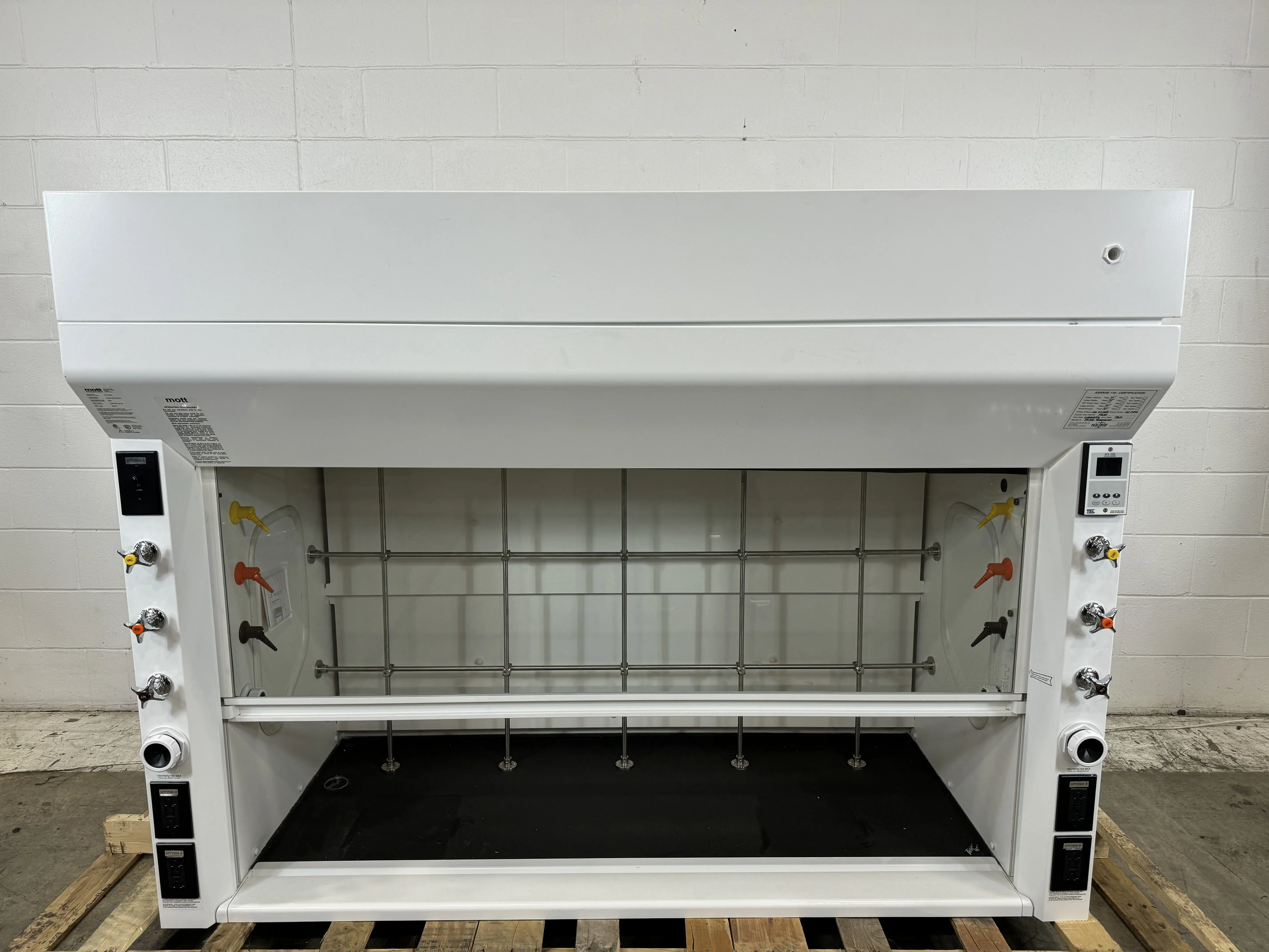 Mott Manufacturing SafeGuard Bench Fume Hood, Vertical Sash