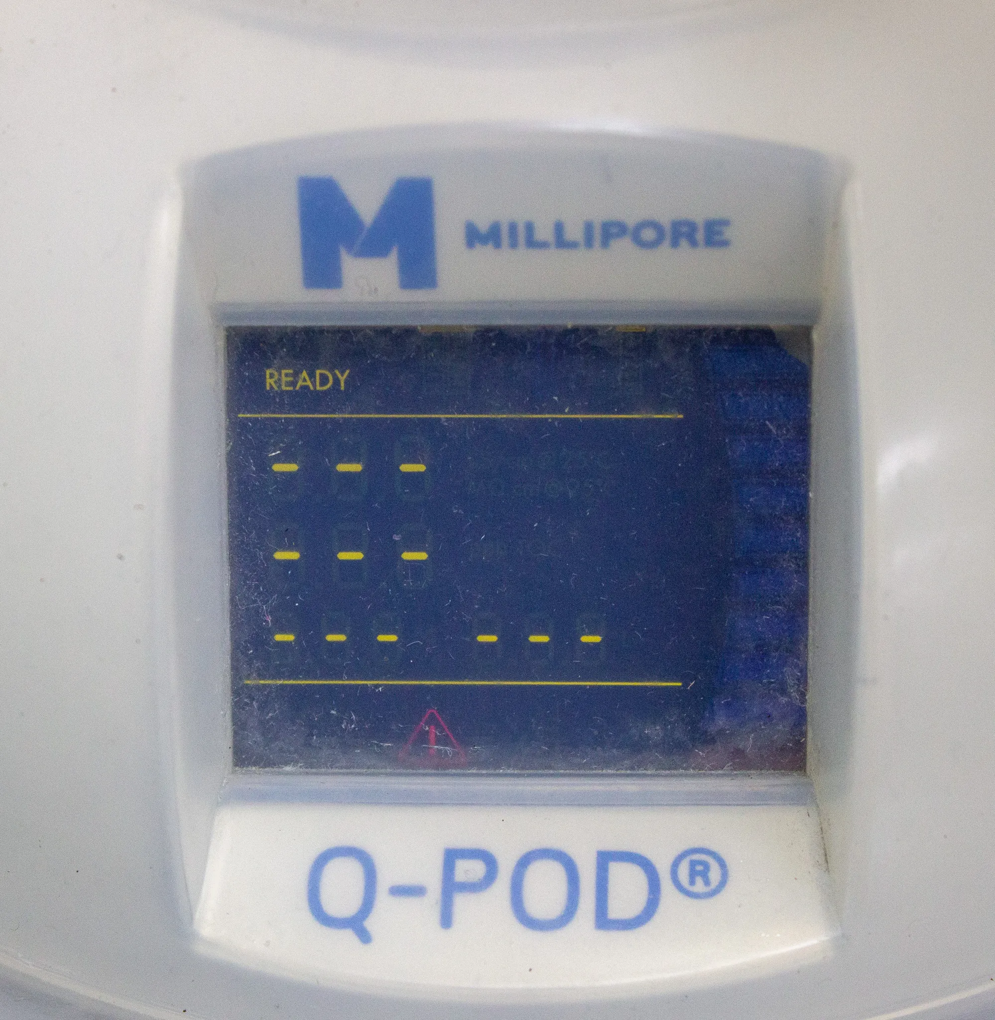 Millipore Milli-Q Advantage A10 Water Purification System Z00Q0V0T0