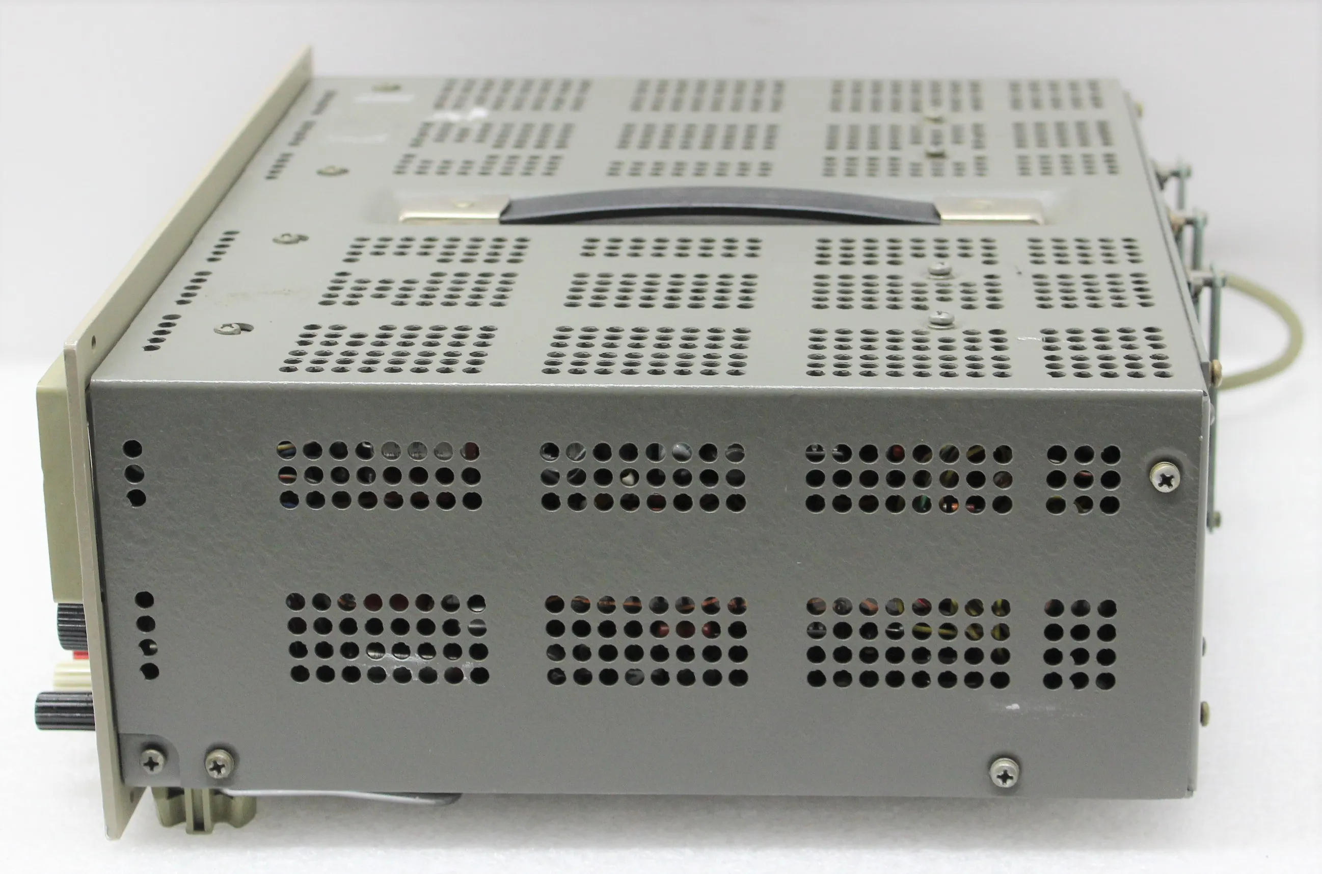 Lambda LPT-7202-FM Regulated Power Supply 0-20V/1.7A, 0-7V/5A 120V/220V 50Hz/60Hz C01986